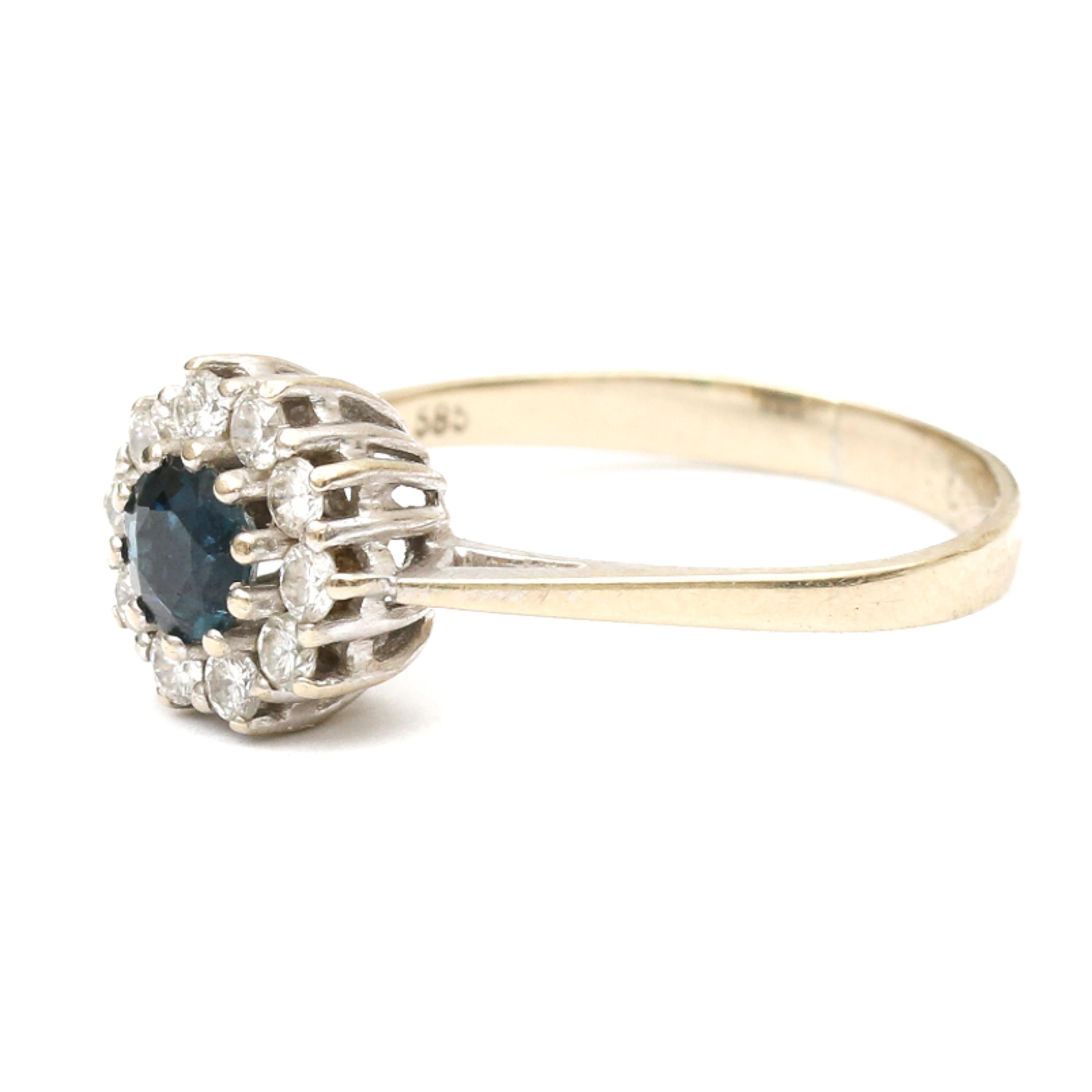 Women's Vintage Sapphire and Brilliant Cut Diamond Cluster Ring For Sale