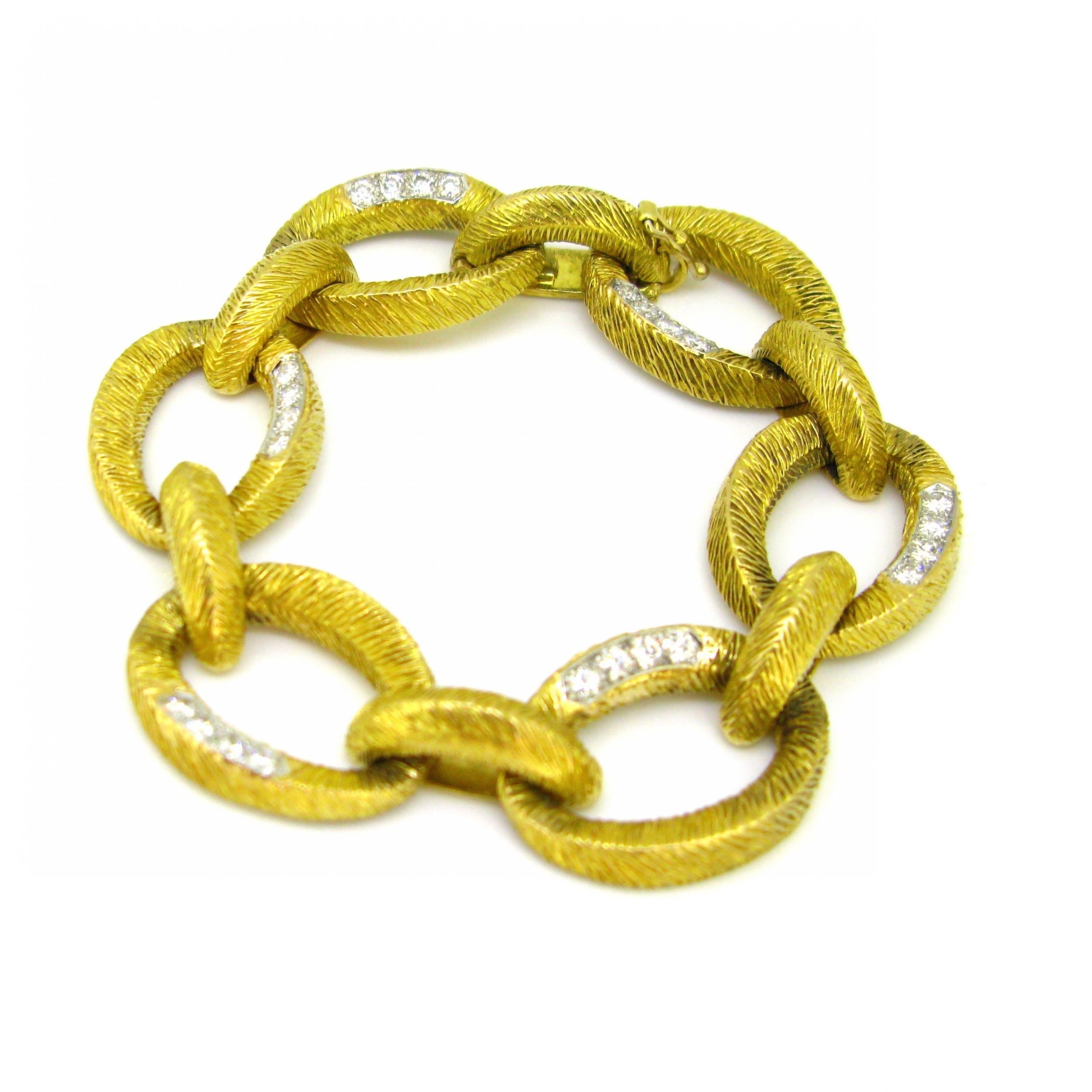 Brilliant Cut Diamonds Textured Link Bracelet, 18kt Yellow Gold and Platinum 1