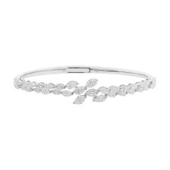 Pulsera brazalete floral de diamantes naturales talla brillante en oro blanco de 14k