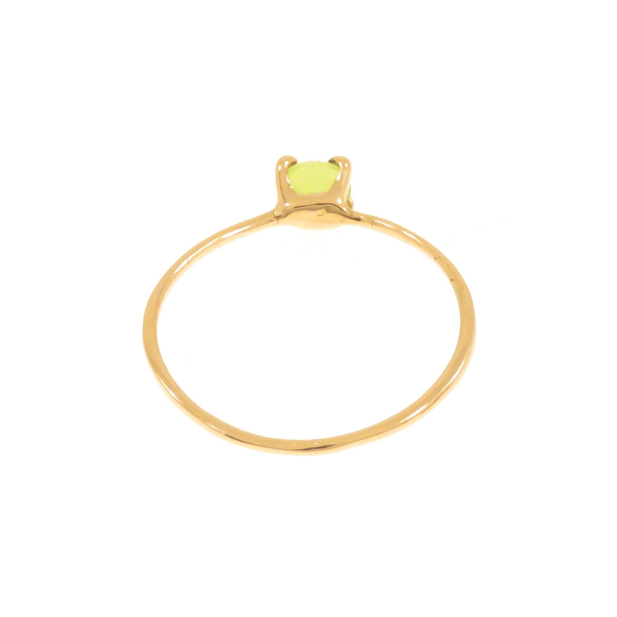 Contemporary Brilliant Cut Peridot 9 Karat Rose Gold Ring Handcrafted in, Italy For Sale