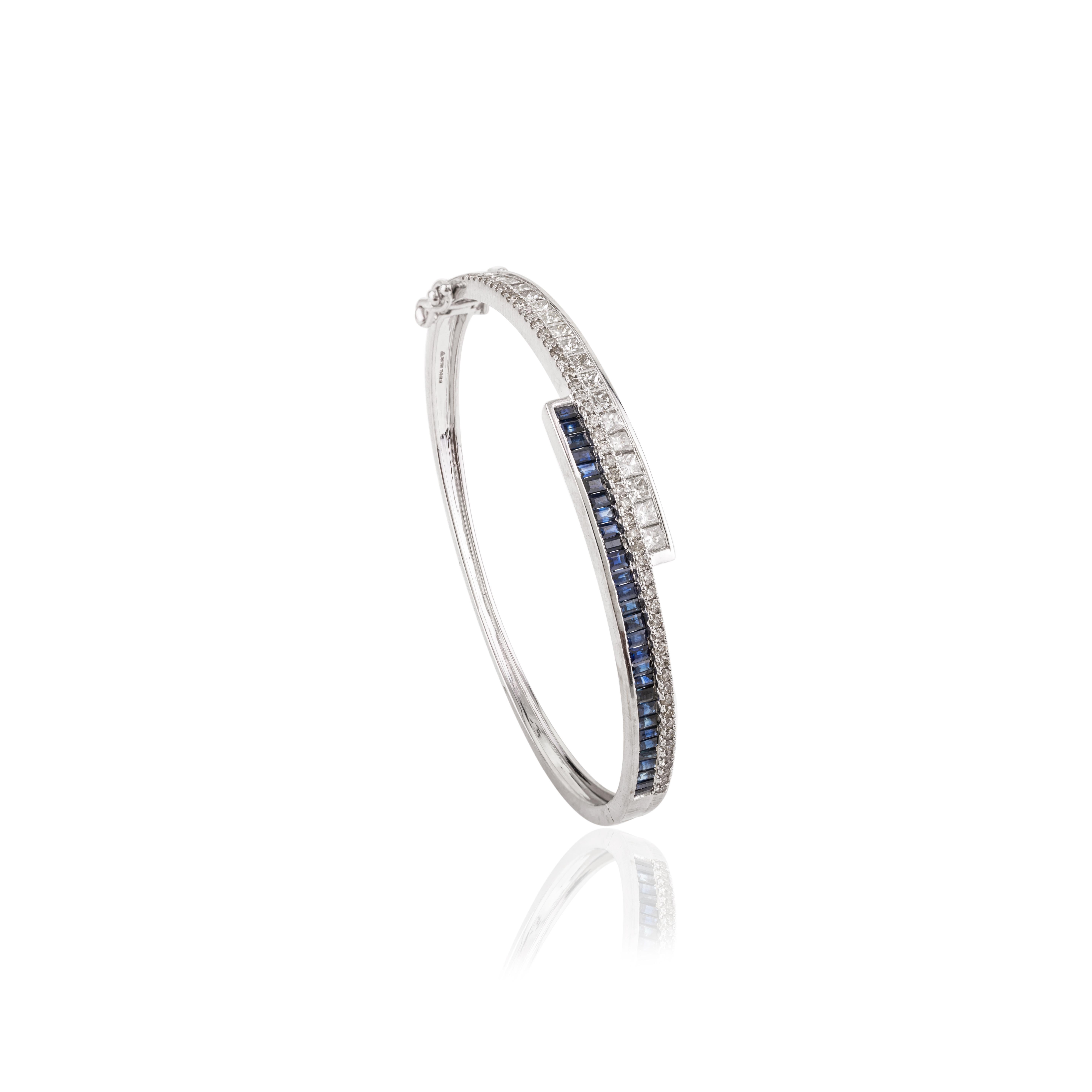 Women's Brilliant Diamond and Blue Sapphire Bangle Bracelet in 18k Solid White Gold For Sale