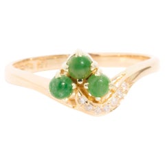 Brilliant Diamond and Oval Cabochon Jade Vintage Ring 14 Carat Yellow Gold