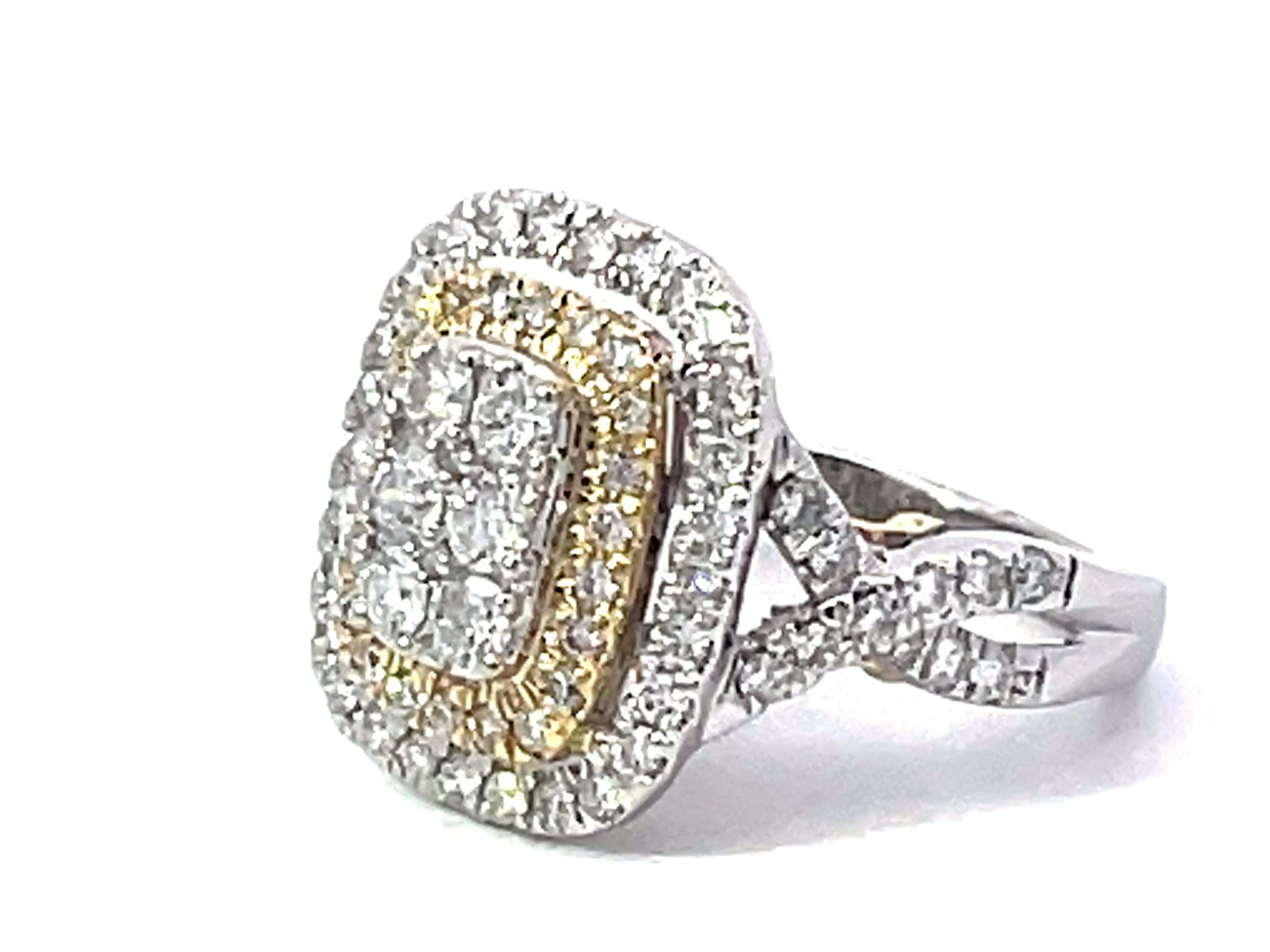 Taille brillant Bague double halo de diamants brillants en or blanc 10 carats en vente