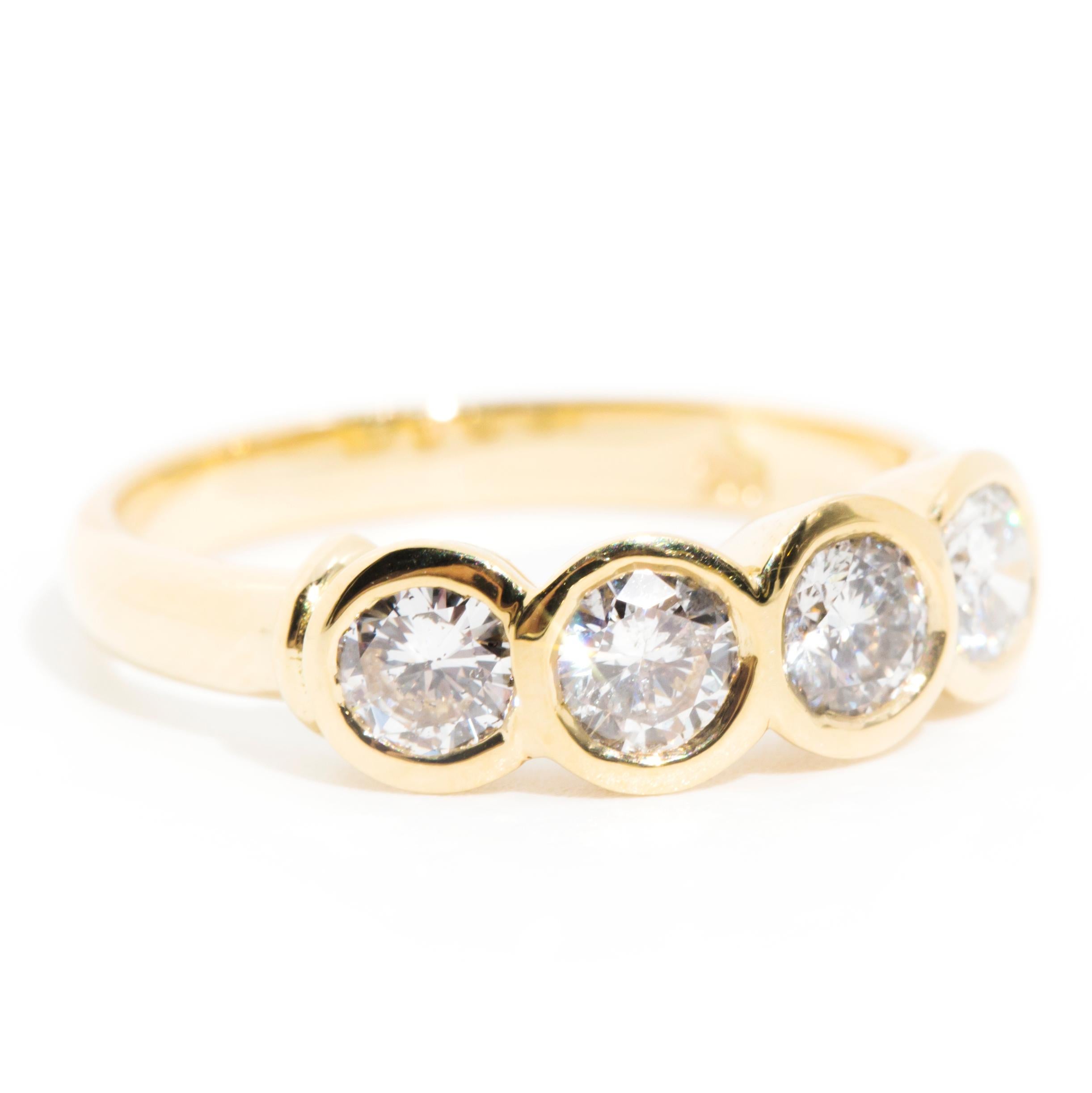 Vintage Verlobungsring mit vier Diamanten im Brillantschliff aus 18 Karat Gelbgold 1
