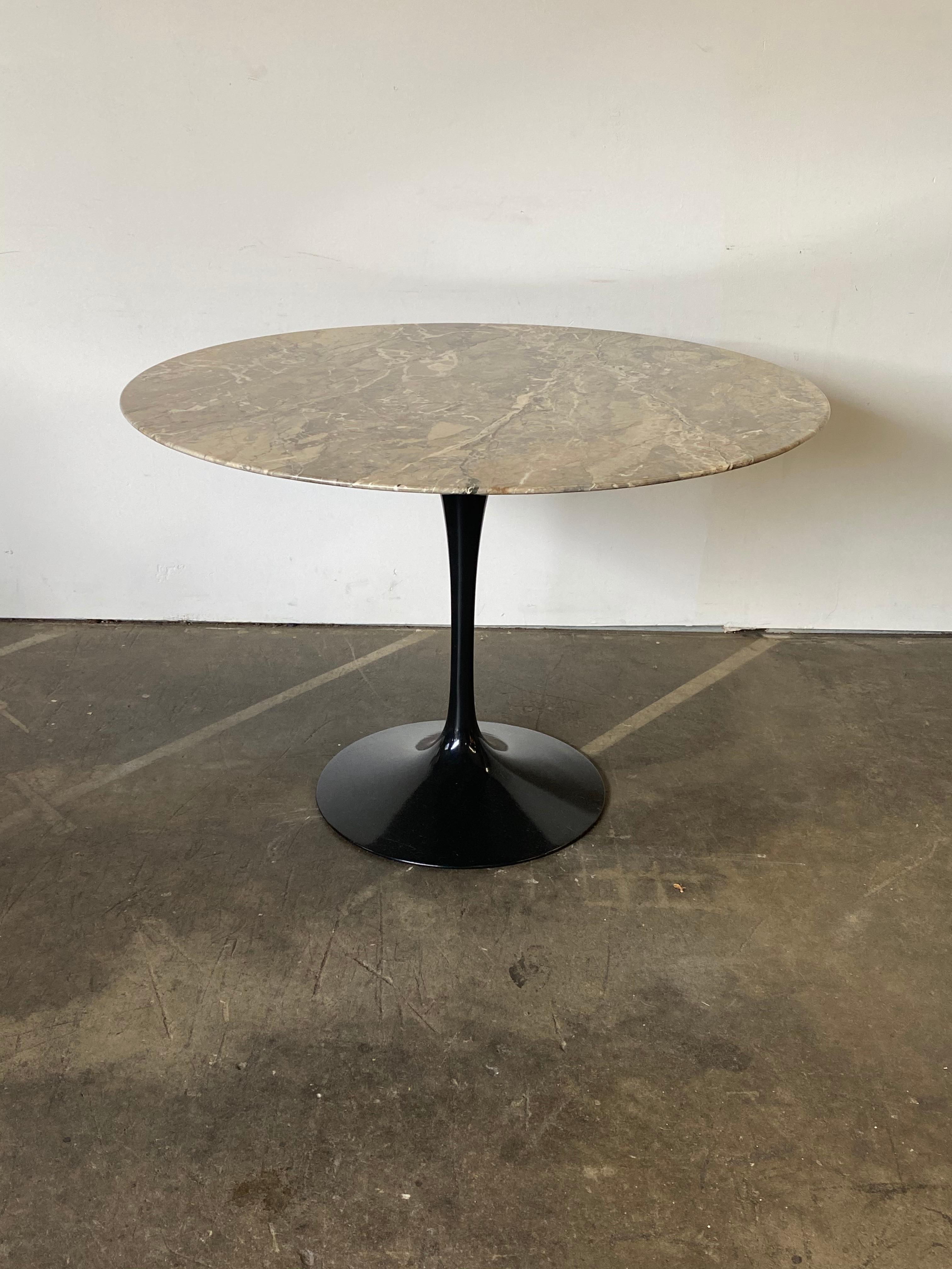 Mid-Century Modern Brilliant Eero Saarinen for Knoll 42 inch Marble Round Dining Table