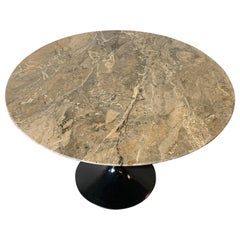 Brilliant Eero Saarinen for Knoll 42 inch Marble Round Dining Table