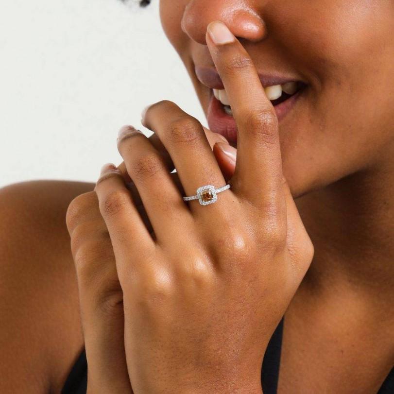 Modern 0.95ct Fancy Orangish Brown Diamond Ring For Sale