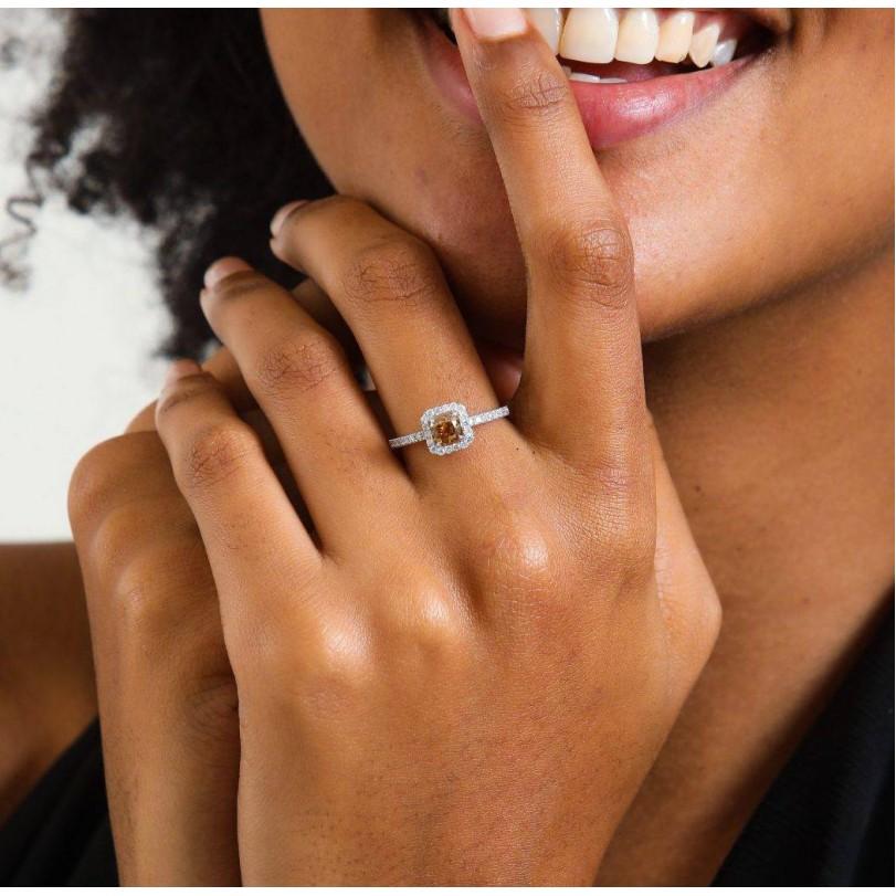 Women's 0.95ct Fancy Orangish Brown Diamond Ring For Sale