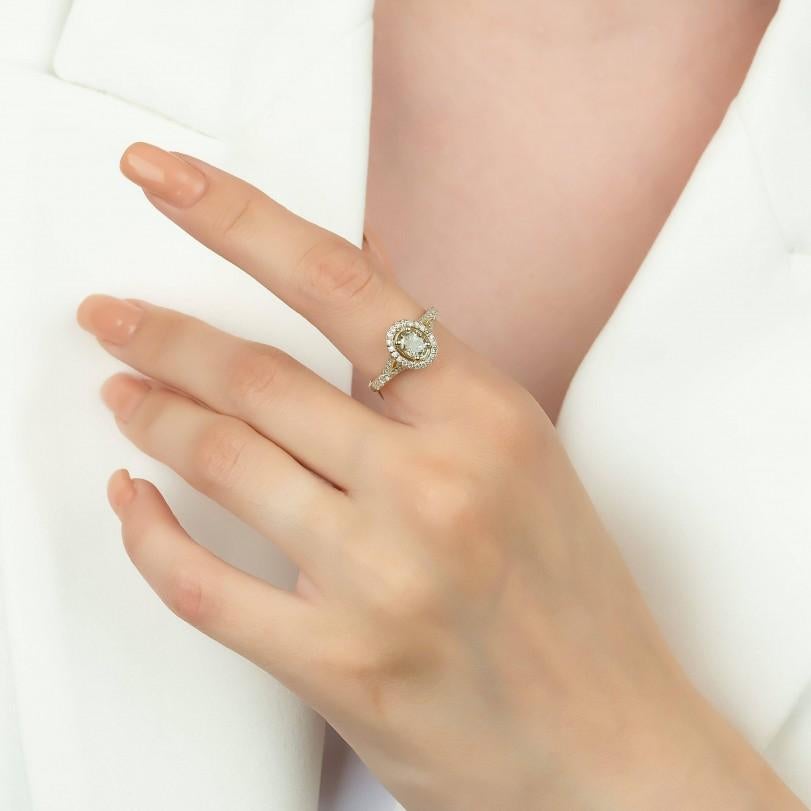 Women's 1.08ct Greenish Fancy Yellow Diamond Ring For Sale
