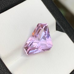 Brilliant Lilac Pink Natural Kunzite Ring Loose Gemstone 7.15 Ct Triangle Cut