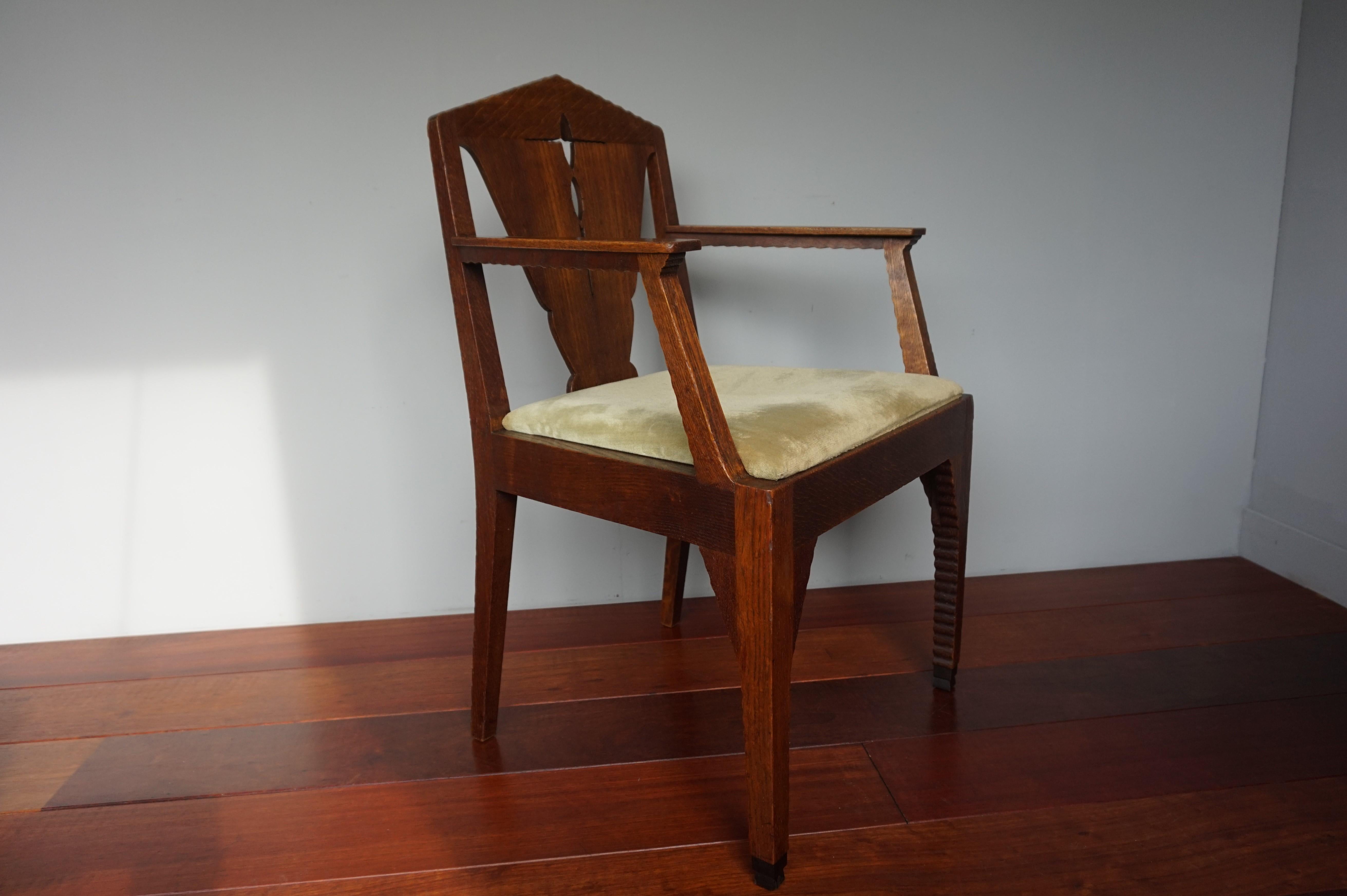Brilliant Design Dutch Arts & Crafts Oak Desk Chair w. Original Upholstery 1910s For Sale 7