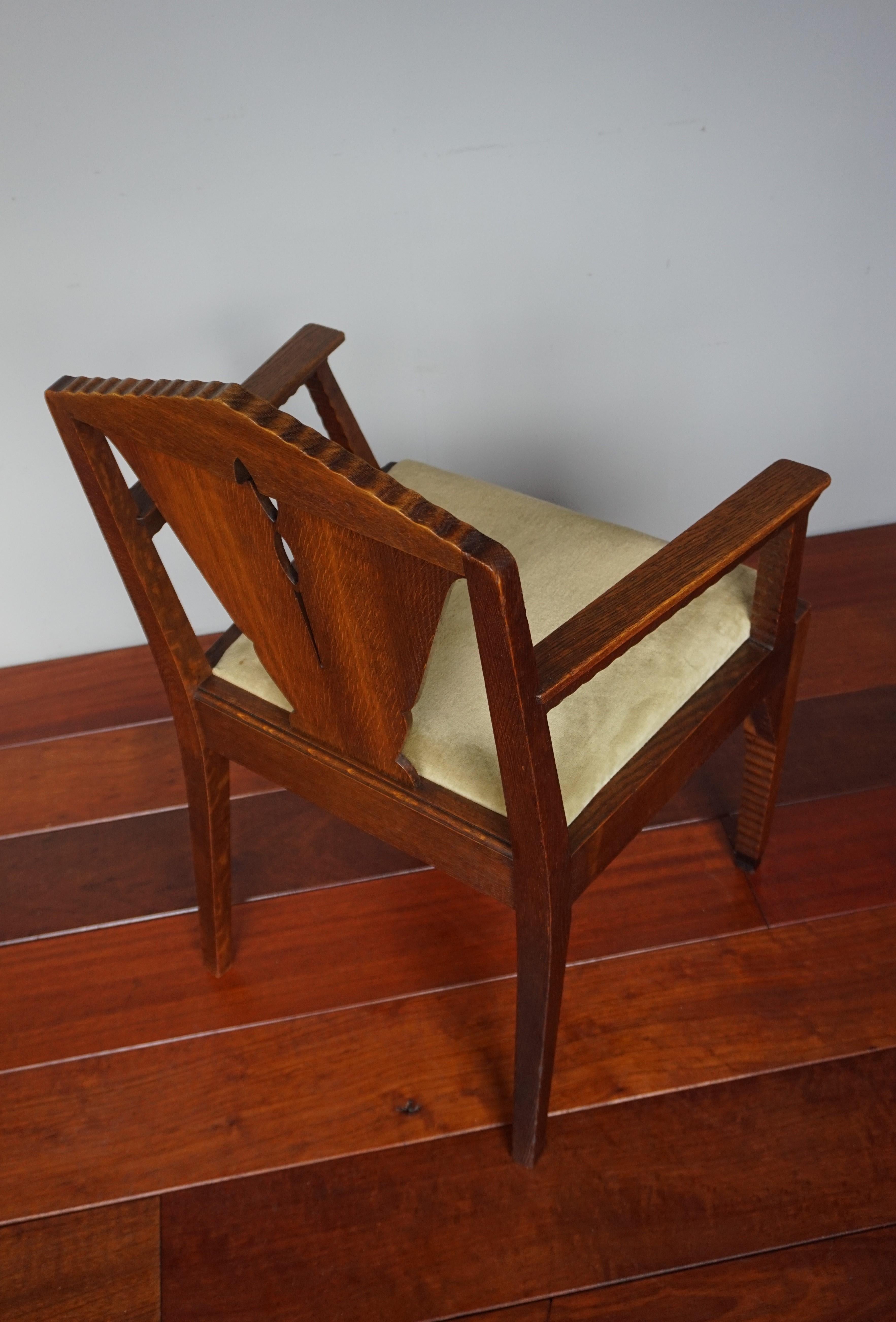 Brilliant Design Dutch Arts & Crafts Oak Desk Chair w. Original Upholstery 1910s For Sale 9