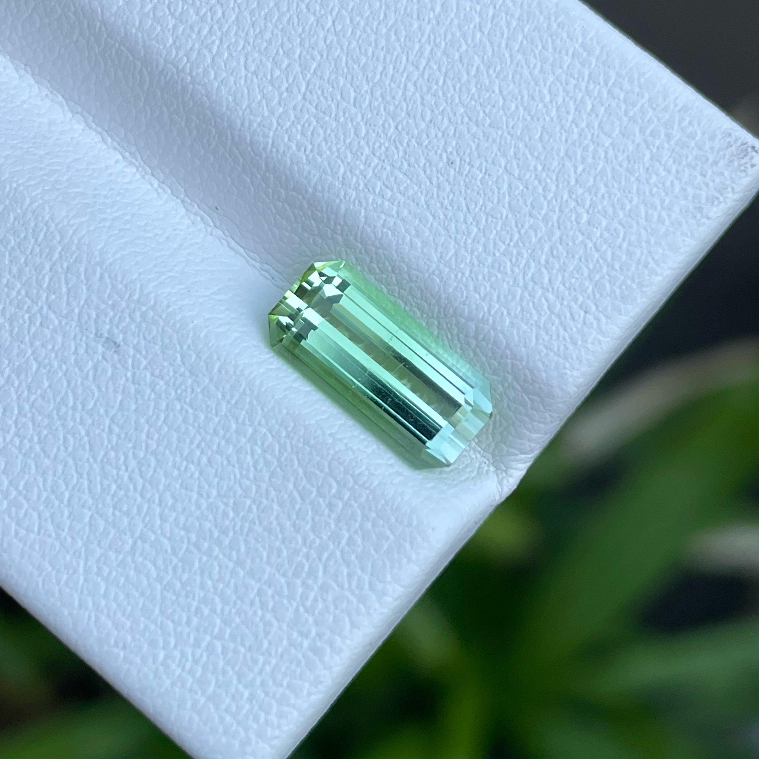 Brilliant Mint-Green Tourmaline Gemstone, Available For Sale At Wholesale Price Natural High Quality 2.75 Carats VVS Clarity Untreated Tourmaline From Afghanistan.

Product Information:
GEMSTONE TYPE:	Spectacular Mint Green Tourmaline
WEIGHT:	2.75