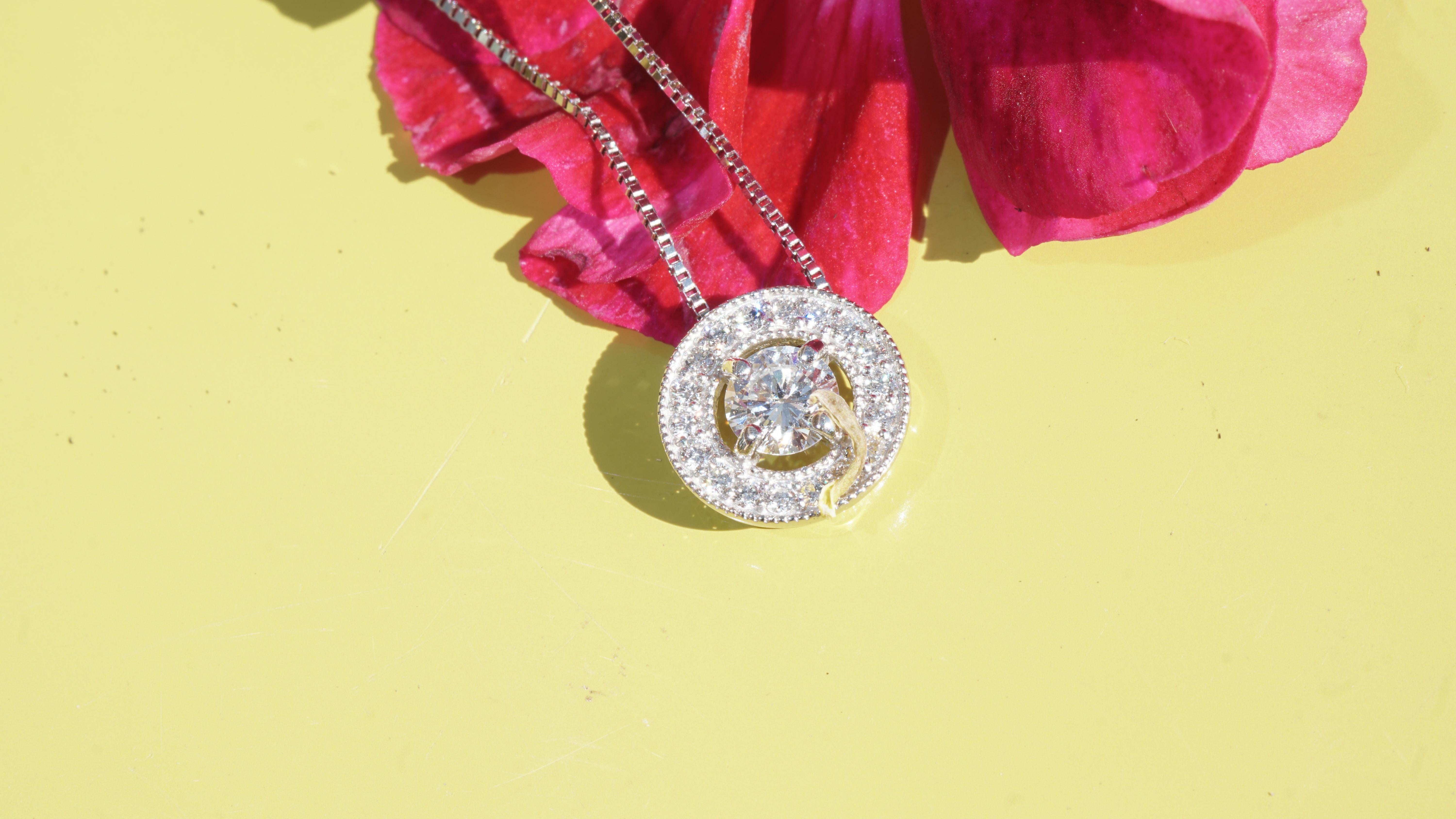 Collana Brilliante 0,375 ct TW VS-SI Platino Brilliante e Grazia 46 cm di catena in vendita 2