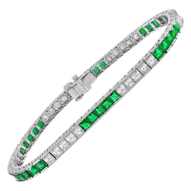 Brilliant Platinum 3.92 Carat Green Emerald and Diamond Bracelet