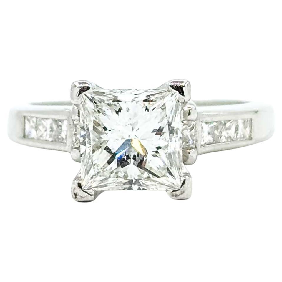 Anello di fidanzamento con diamante taglio principessa Brilliante in oro bianco 14k