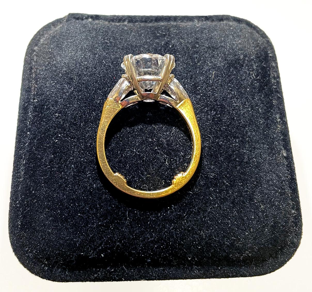 Brilliant Round Center 4.35 Carat Diamond Ring 18k YG & Platinum For Sale 1