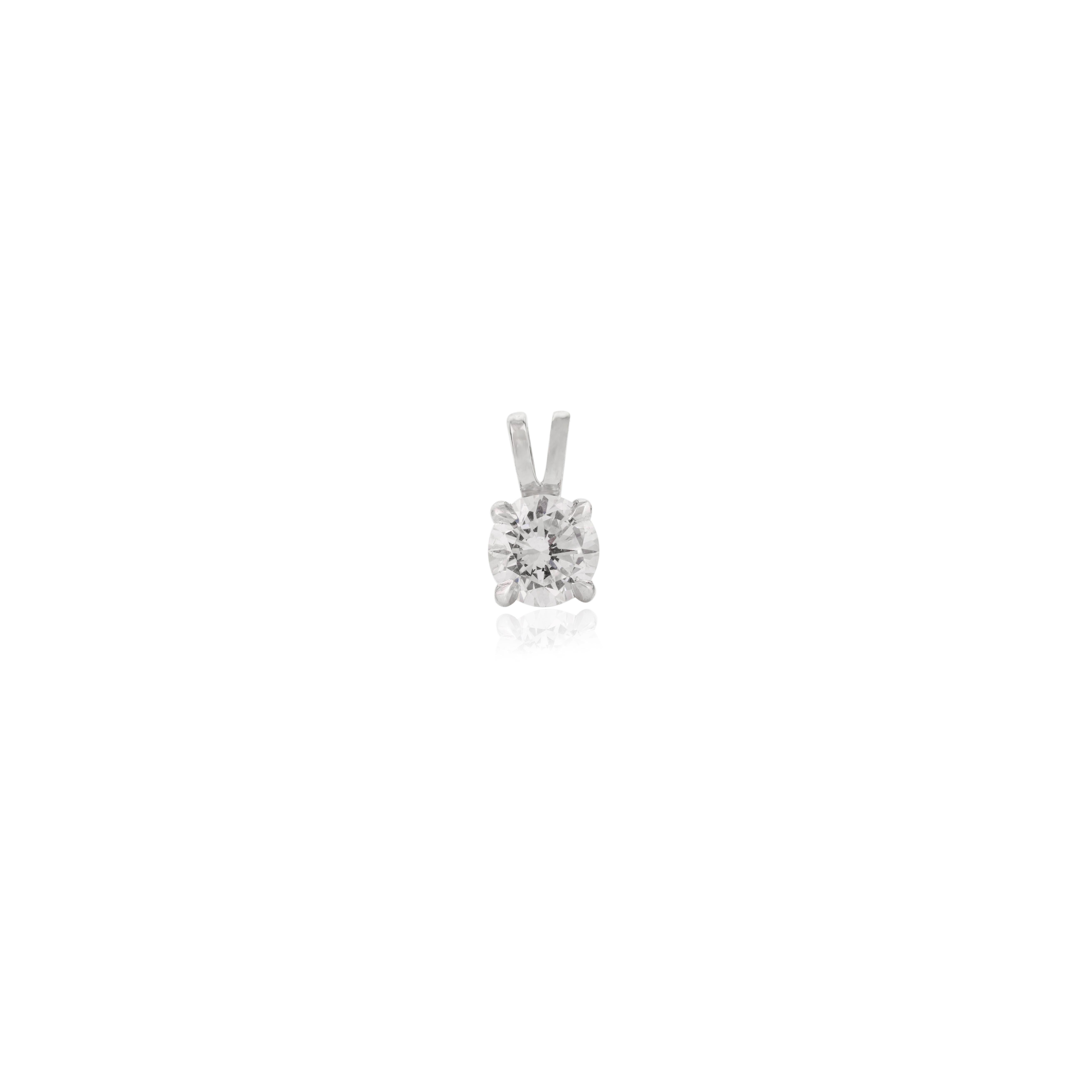Colgante Solitario de Moissanita Redonda Brillante en Oro Blanco Macizo de 14k para Ella Corte redondo en venta