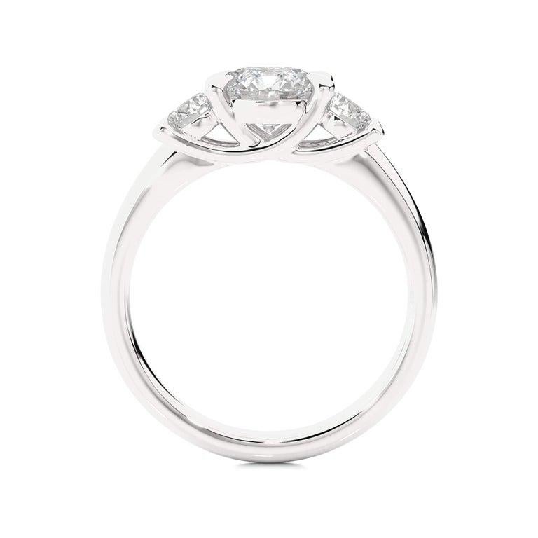 En venta: Anillo redondo brillante de tres piedras con moissanita en plata de ley 925 para regalo de mamá  5