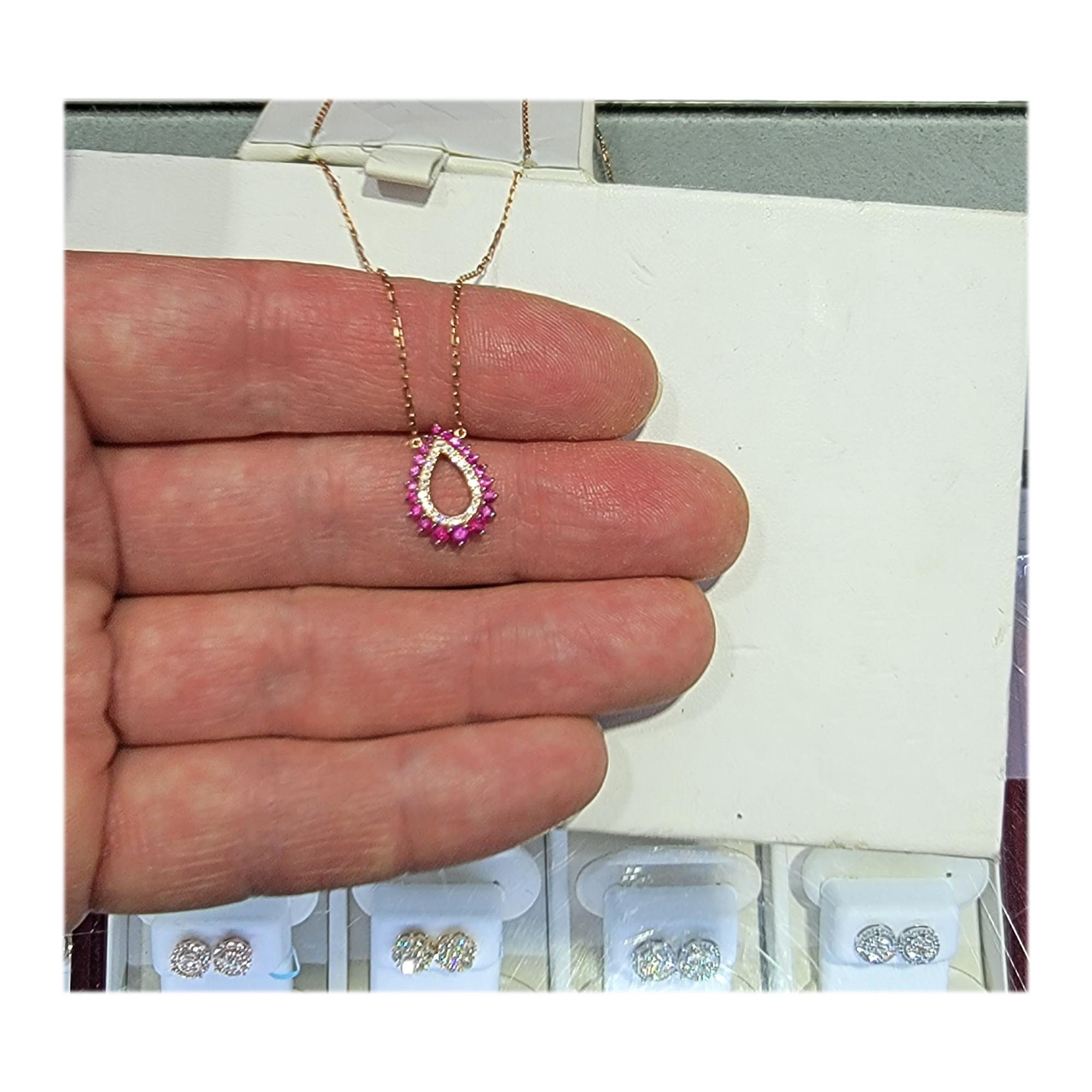 Brilliant Ruby and Diamonds Pendant 18 Karat Rose Gold Drop Shape Cluster Frame For Sale 2