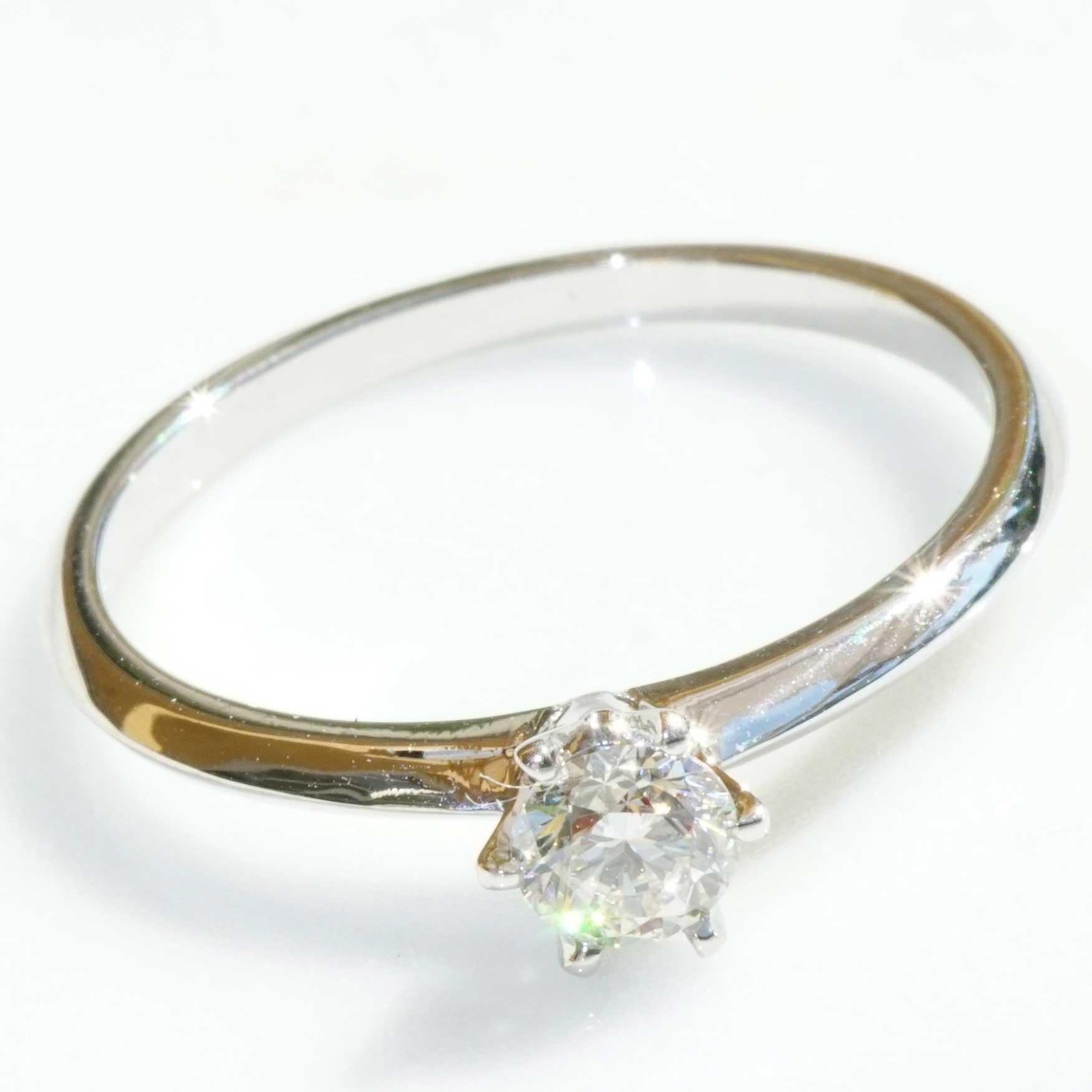 Taglio brillante Brilliante con ciondolo, anello e orecchini 18 kt  totale 1,20 ct VS Co. Silhouette in vendita