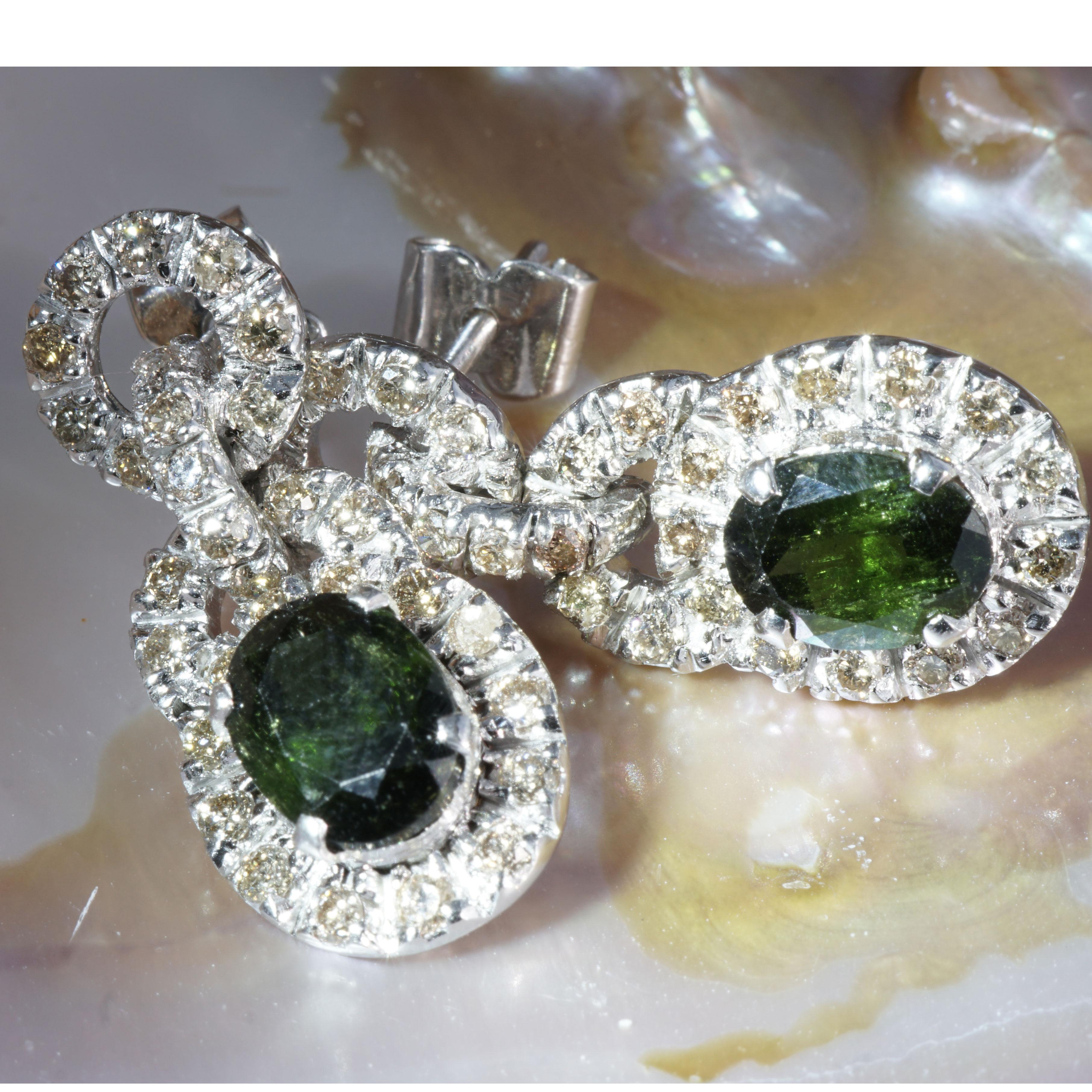 Brilliant Tourmaline Earrings 1.20 ct 27 x 11 mm sensational emeraldgreen Color In New Condition For Sale In Viena, Viena
