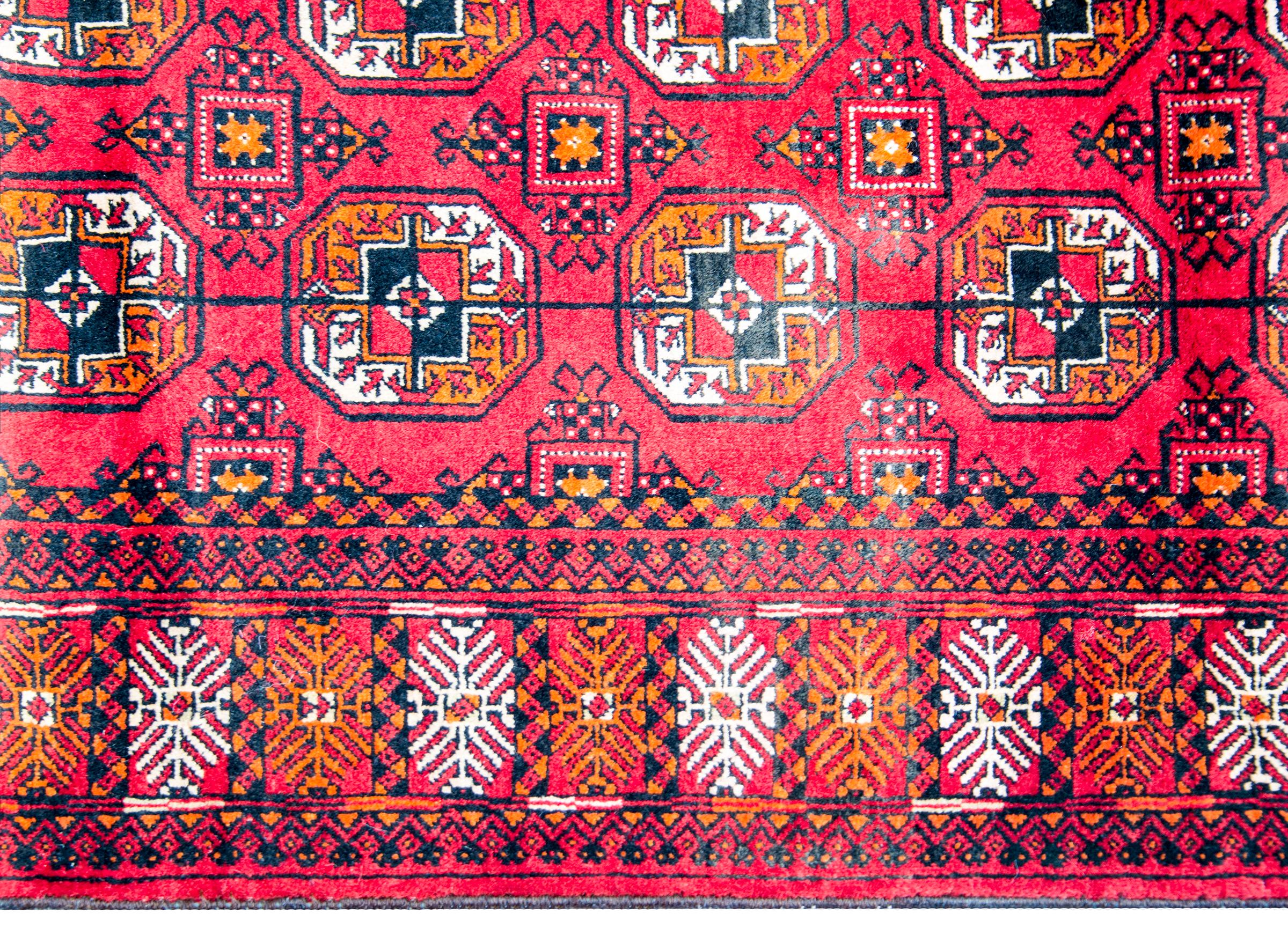 Brilliant Vintage Bokhara Rug In Good Condition For Sale In Chicago, IL