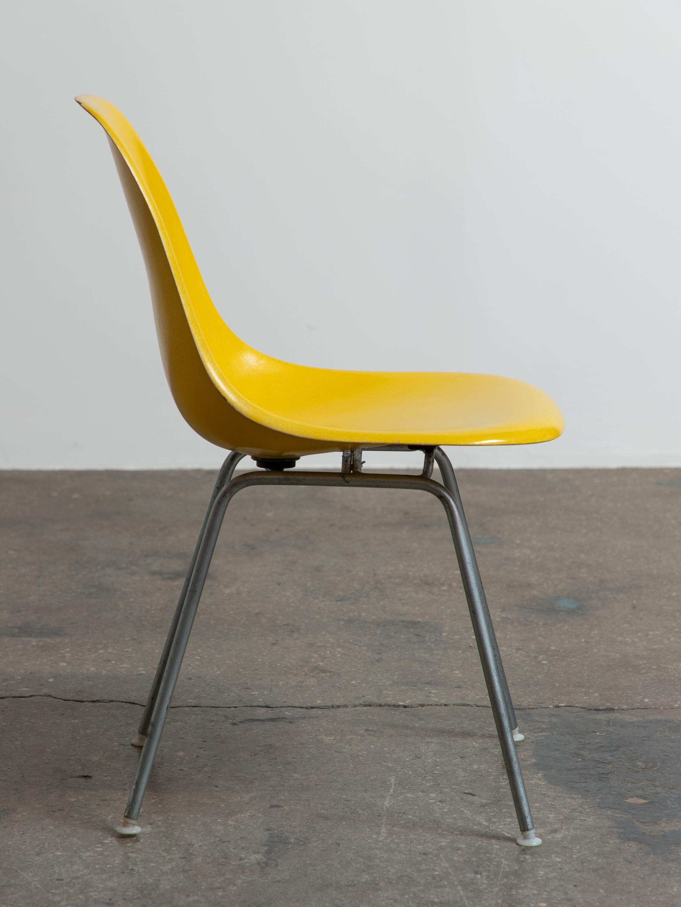 Brilliant Yellow Eames for Herman Miller Vintage 1960s Fiberglass Shell Chairs In Good Condition For Sale In Brooklyn, NY