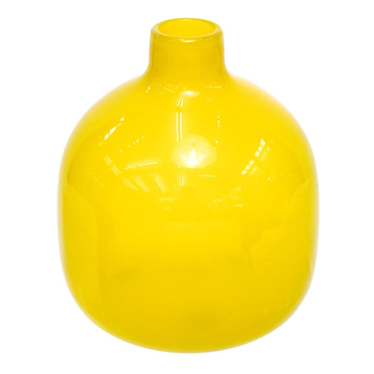 Brilliant Yellow Venini Vase For Sale at 1stDibs
