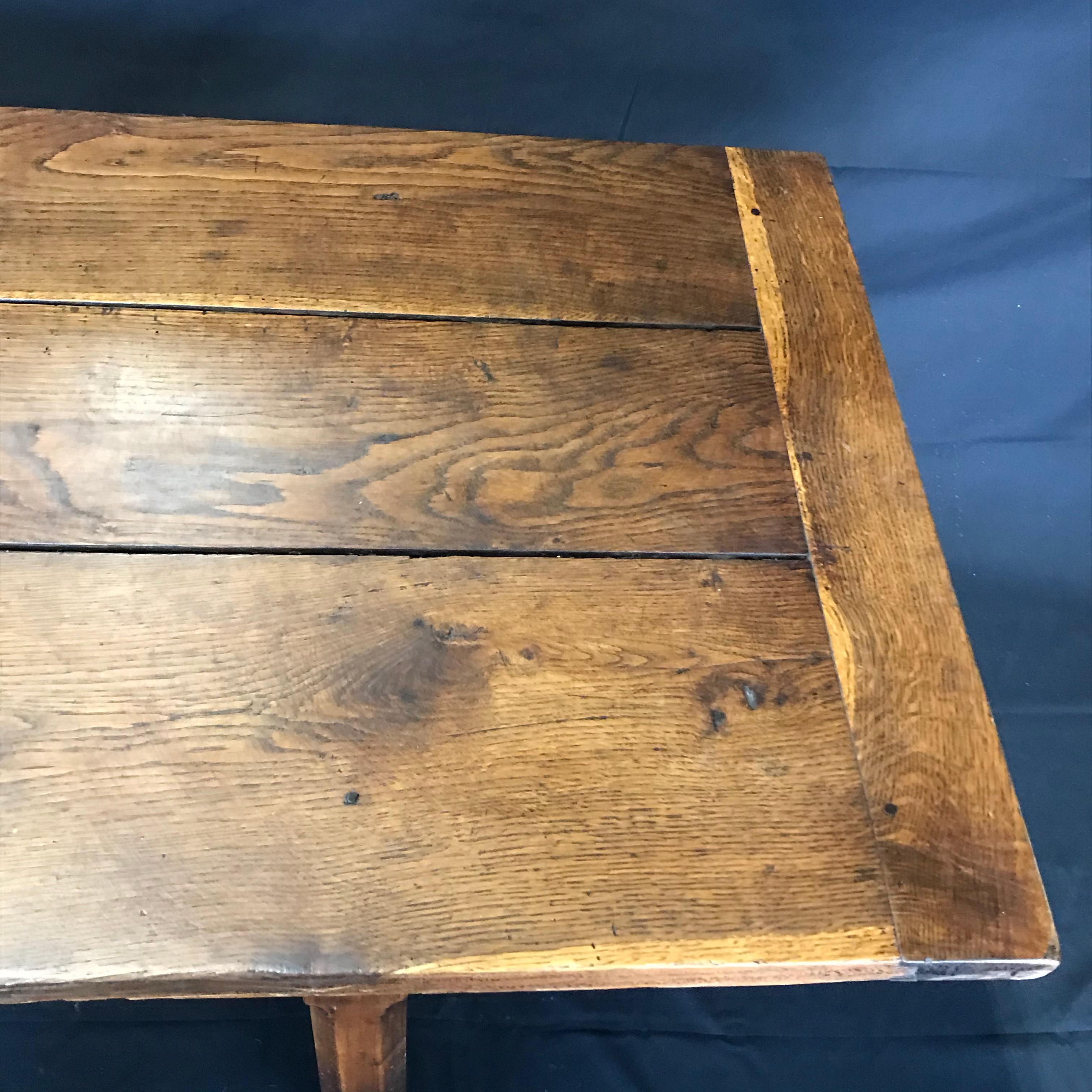 Brilliantly Charming Early 19th Century Oak Farm Table with Sliding Drawers 6