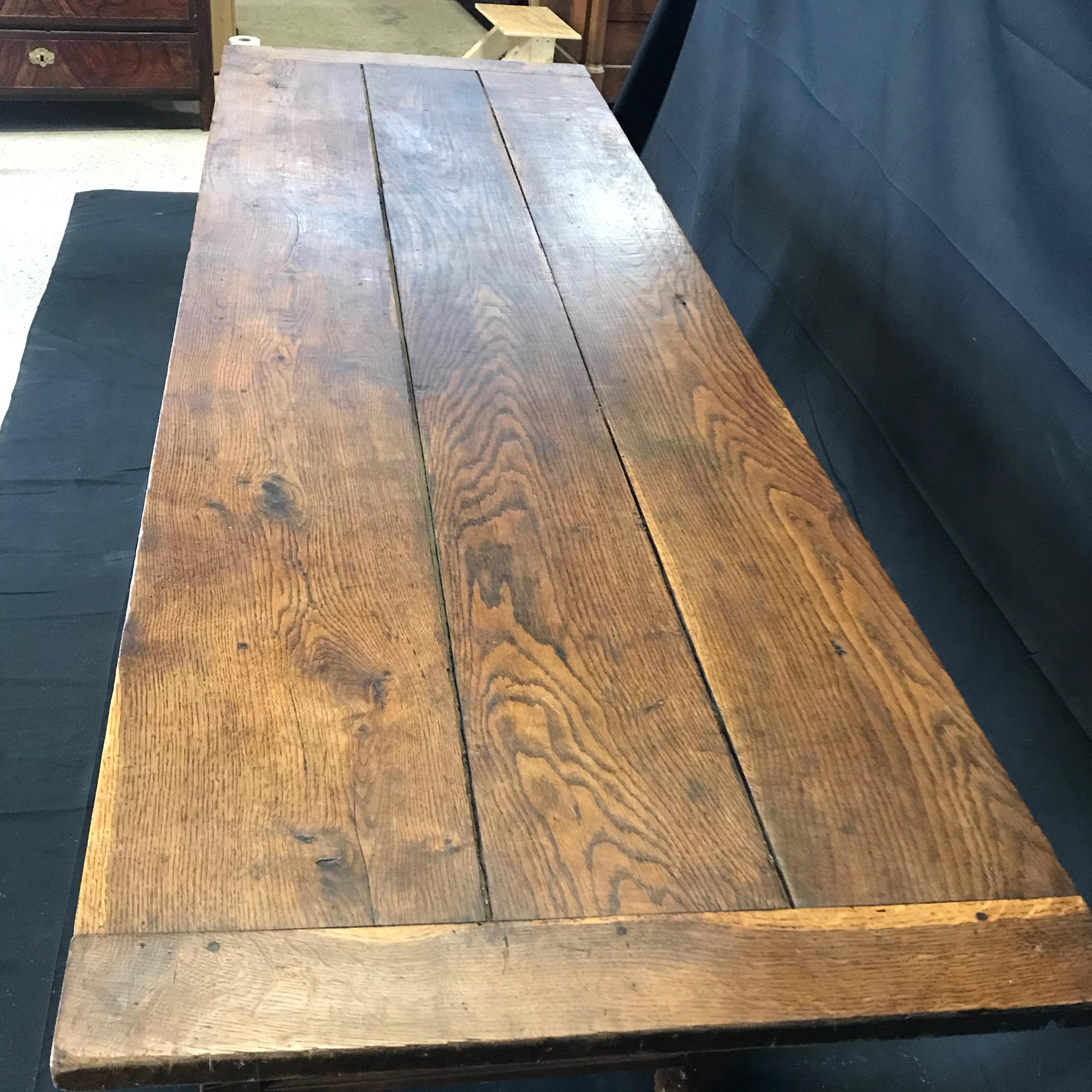 Brilliantly Charming Early 19th Century Oak Farm Table with Sliding Drawers 11