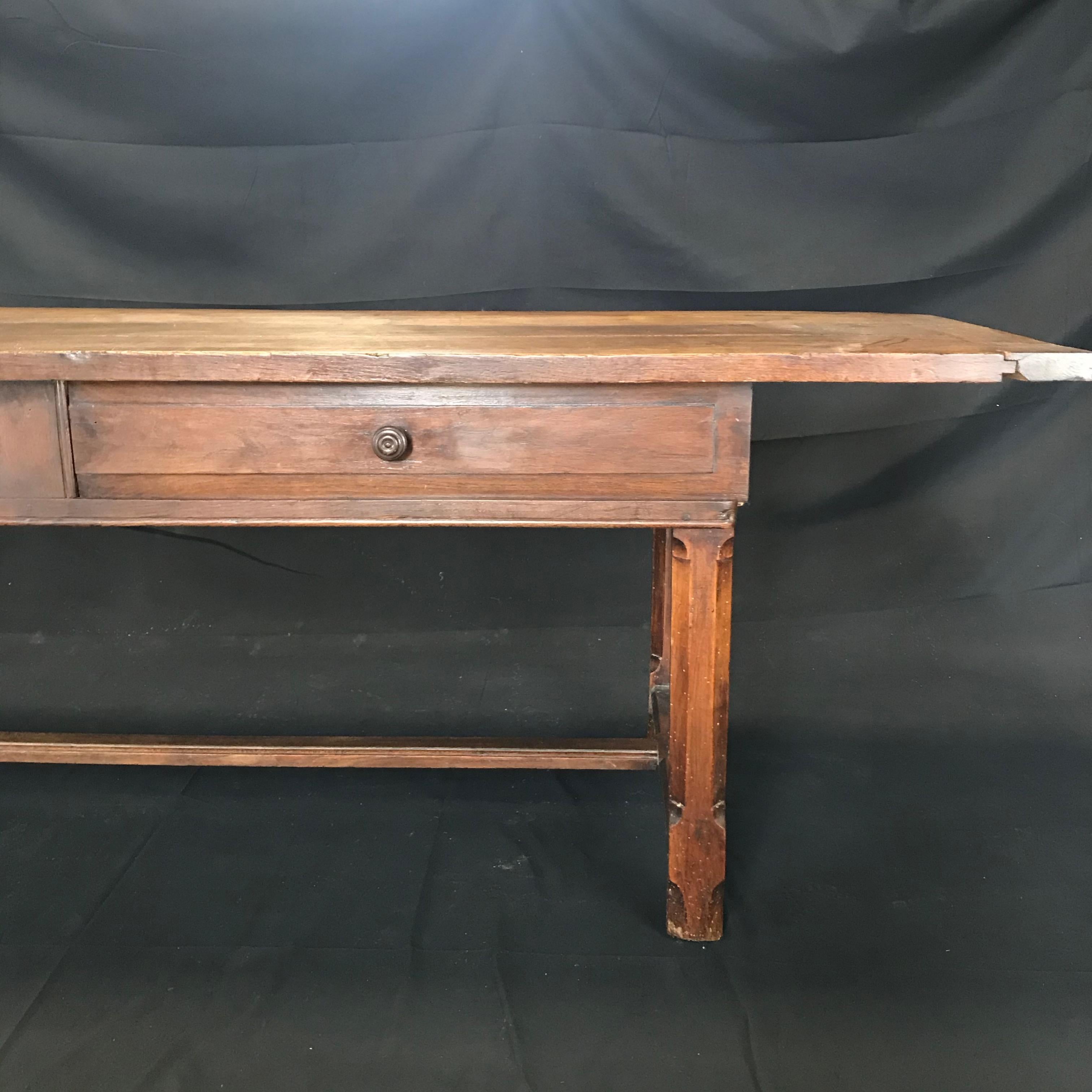 Brilliantly Charming Early 19th Century Oak Farm Table with Sliding Drawers 13