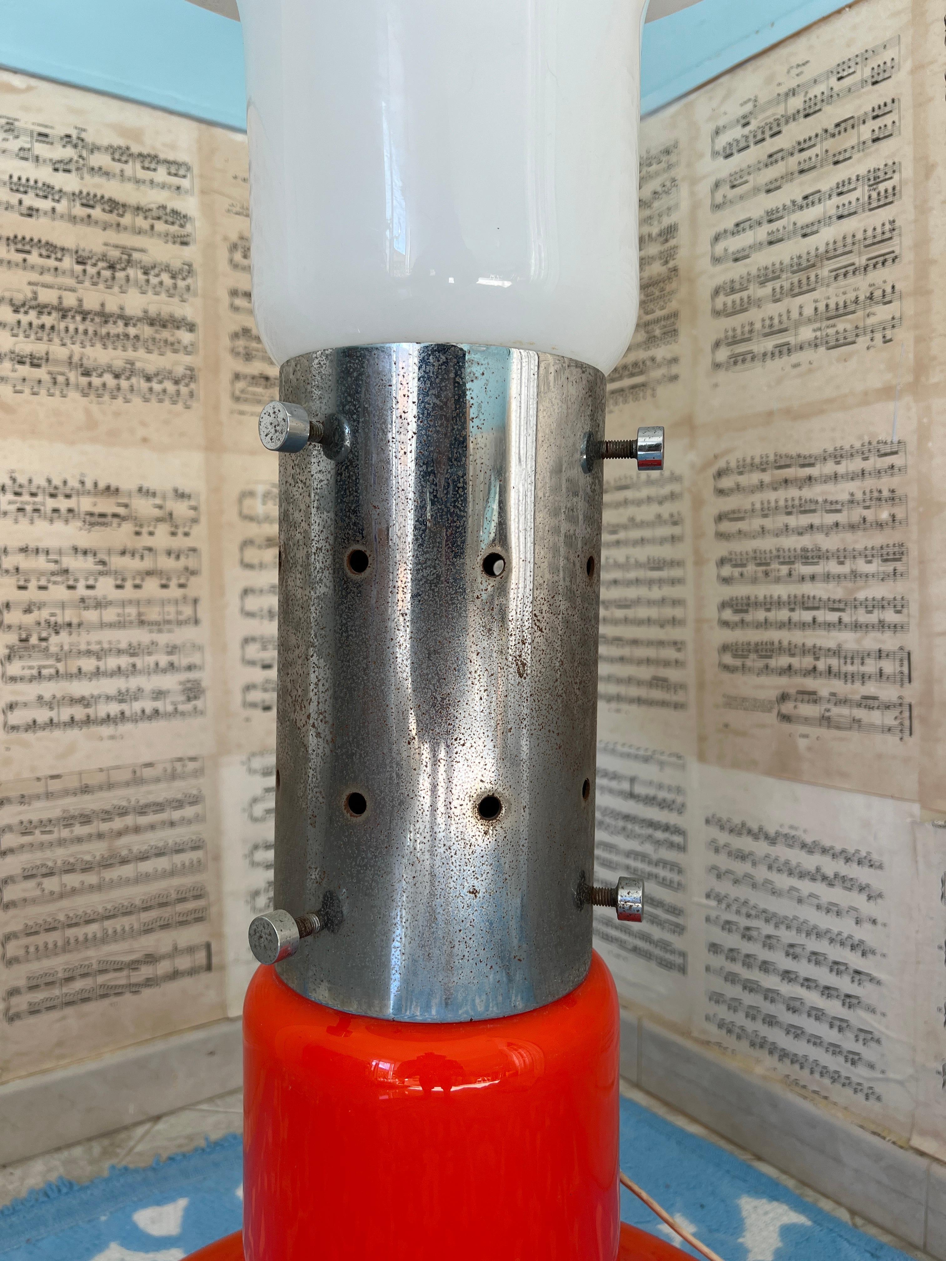 20th Century Brillo floor lamp by Carlo Nason for Mazzega in white and orange Murano glass For Sale