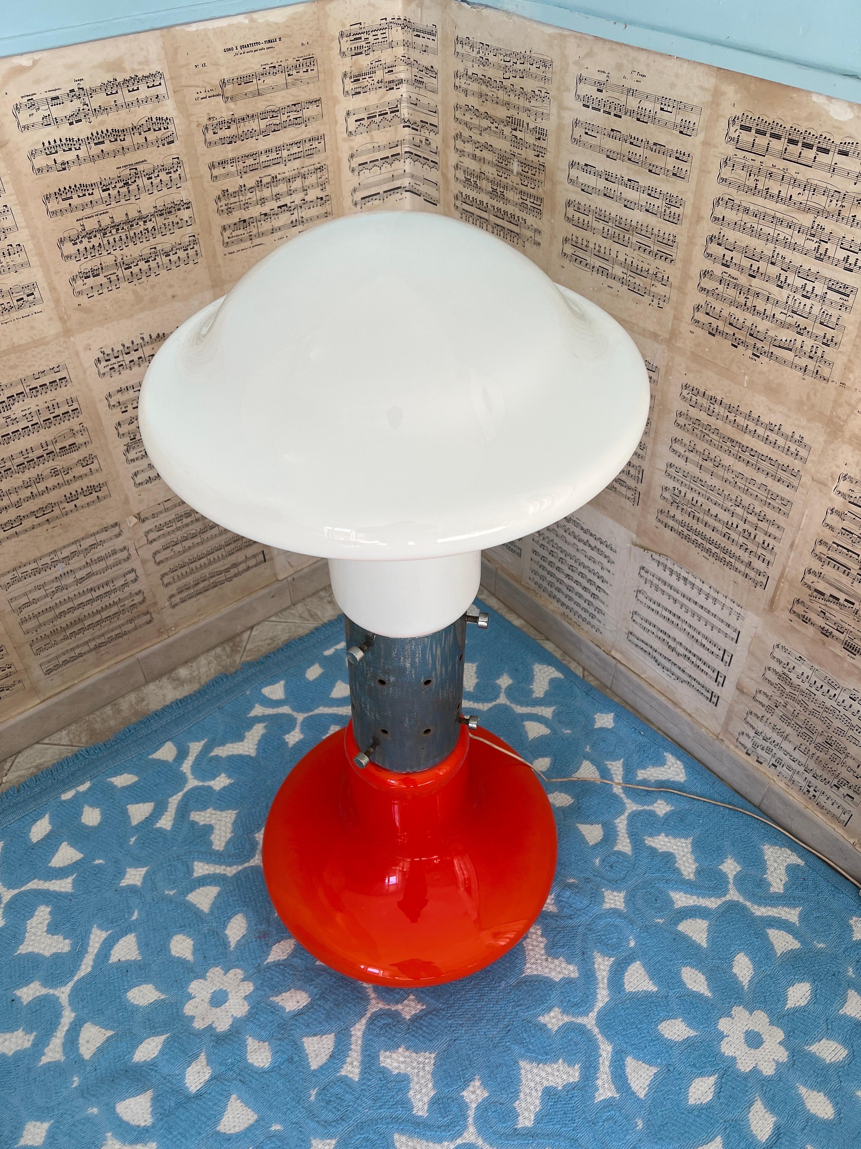 Brillo floor lamp by Carlo Nason for Mazzega in white and orange Murano glass For Sale 1