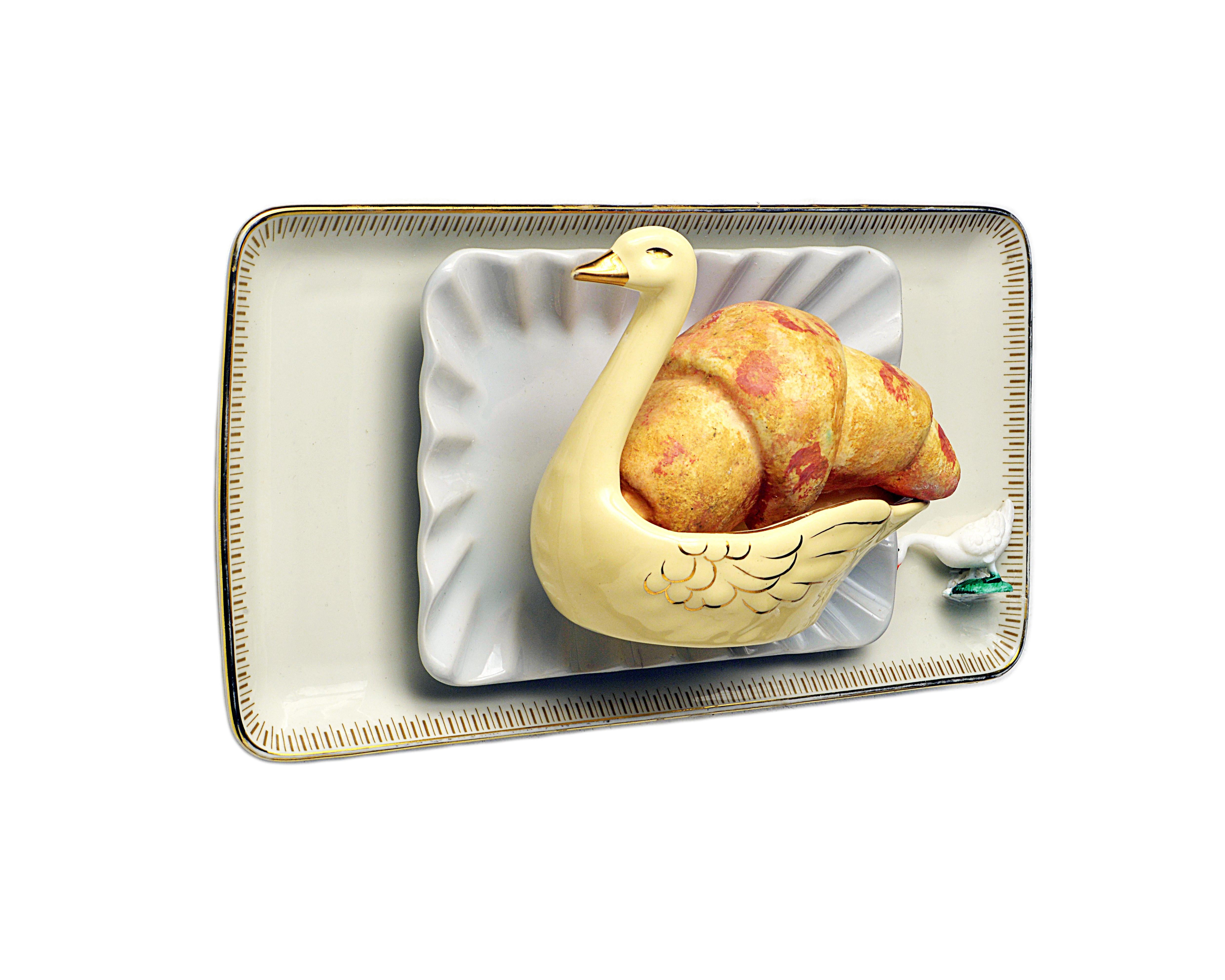 BRIOCHE ist einzigartig.
Komposition durchgeführt mit:
Kleines rechteckiges Tablett aus weißem Porzellan mit Goldrand.
Herstellung: Bayern
Rechteckige weiße Keramikschale mit gewelltem Rand.
Herstellung: Master fine porcelain
Gelbe Keramikschüssel