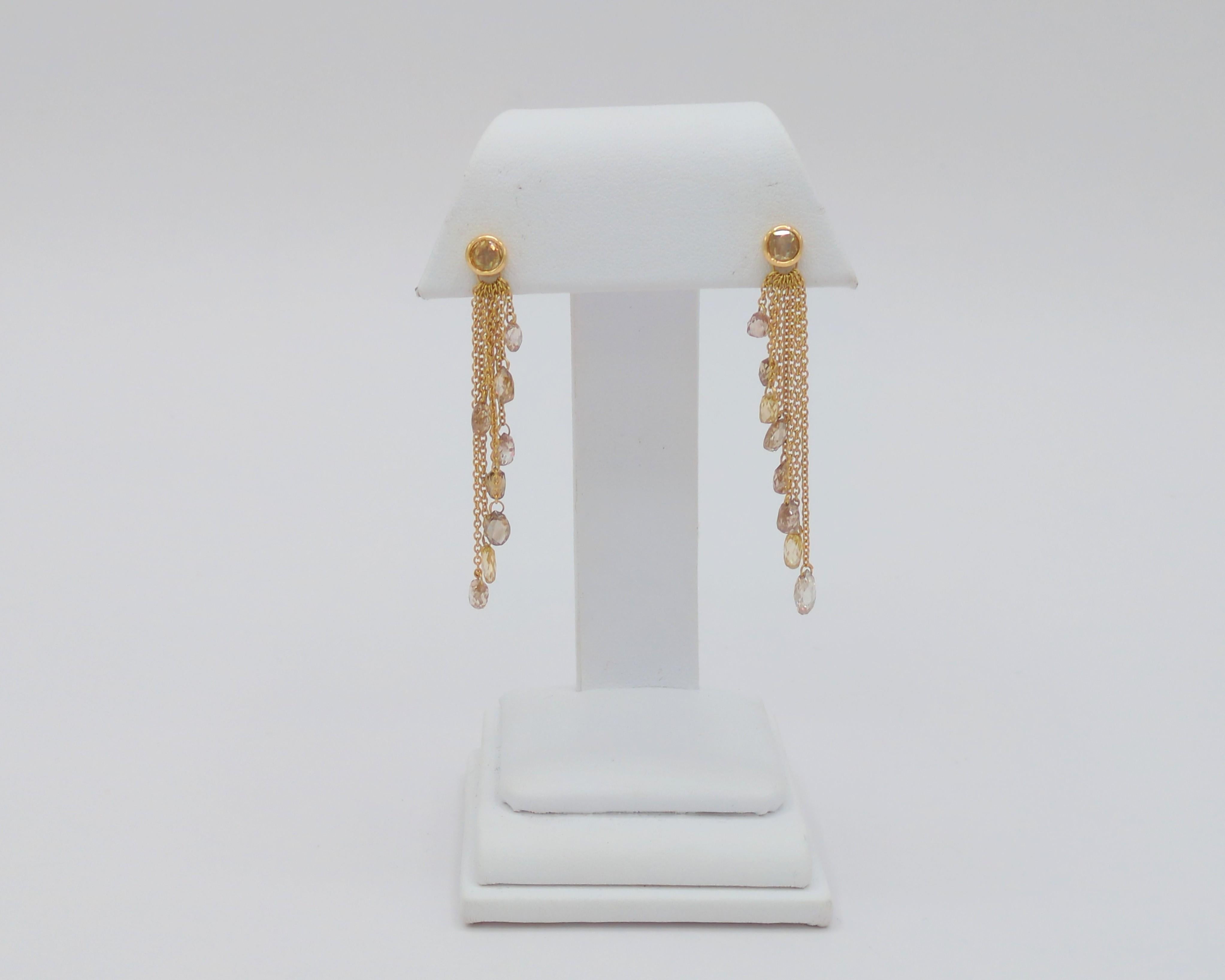 Briolette Champagne Diamond Dangle Earrings in 18K Yellow Gold In New Condition In Los Angeles, CA