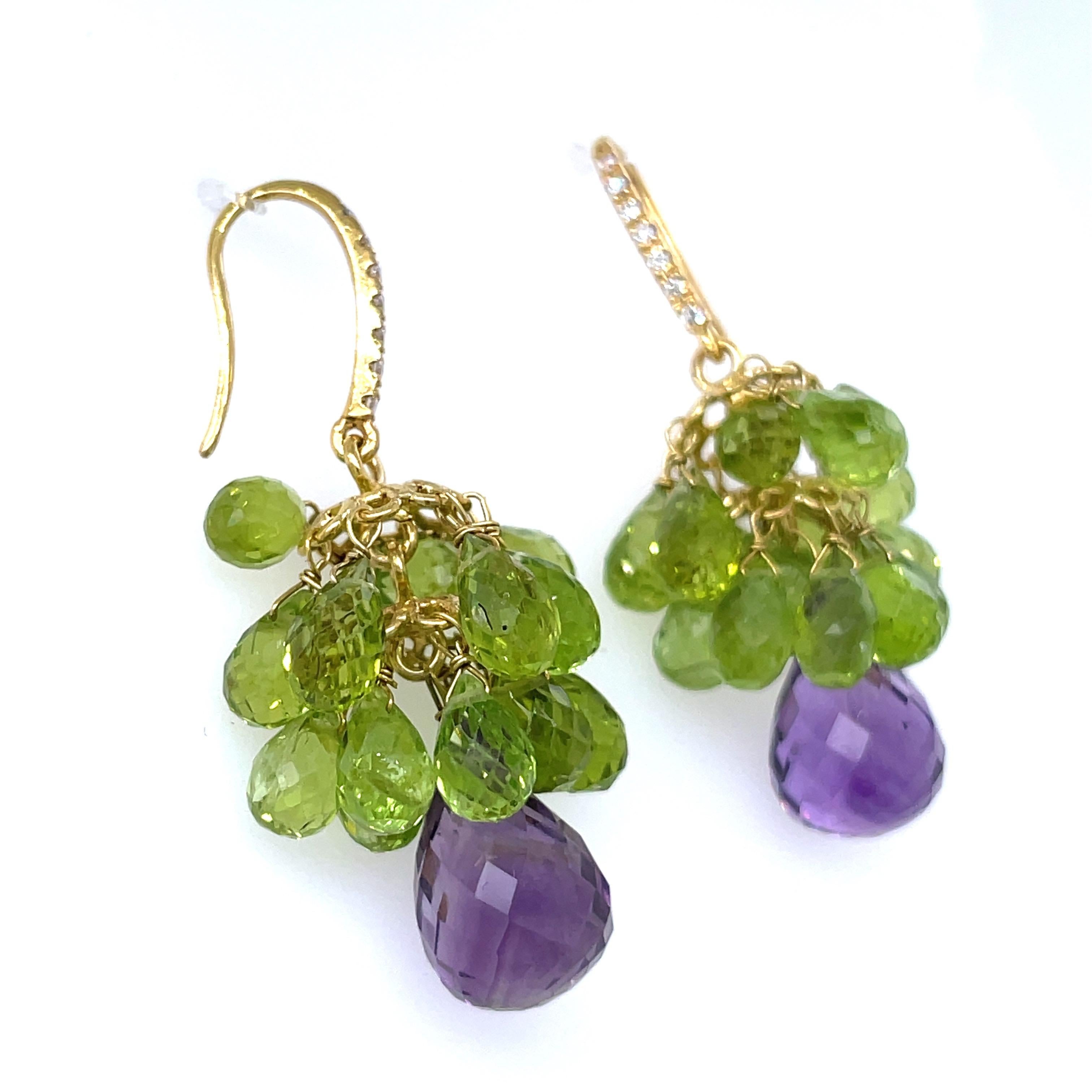 Boucles d'oreilles pendantes en or 18 carats avec améthyste taillée en briolette et péridots Cts 48 en vente 5