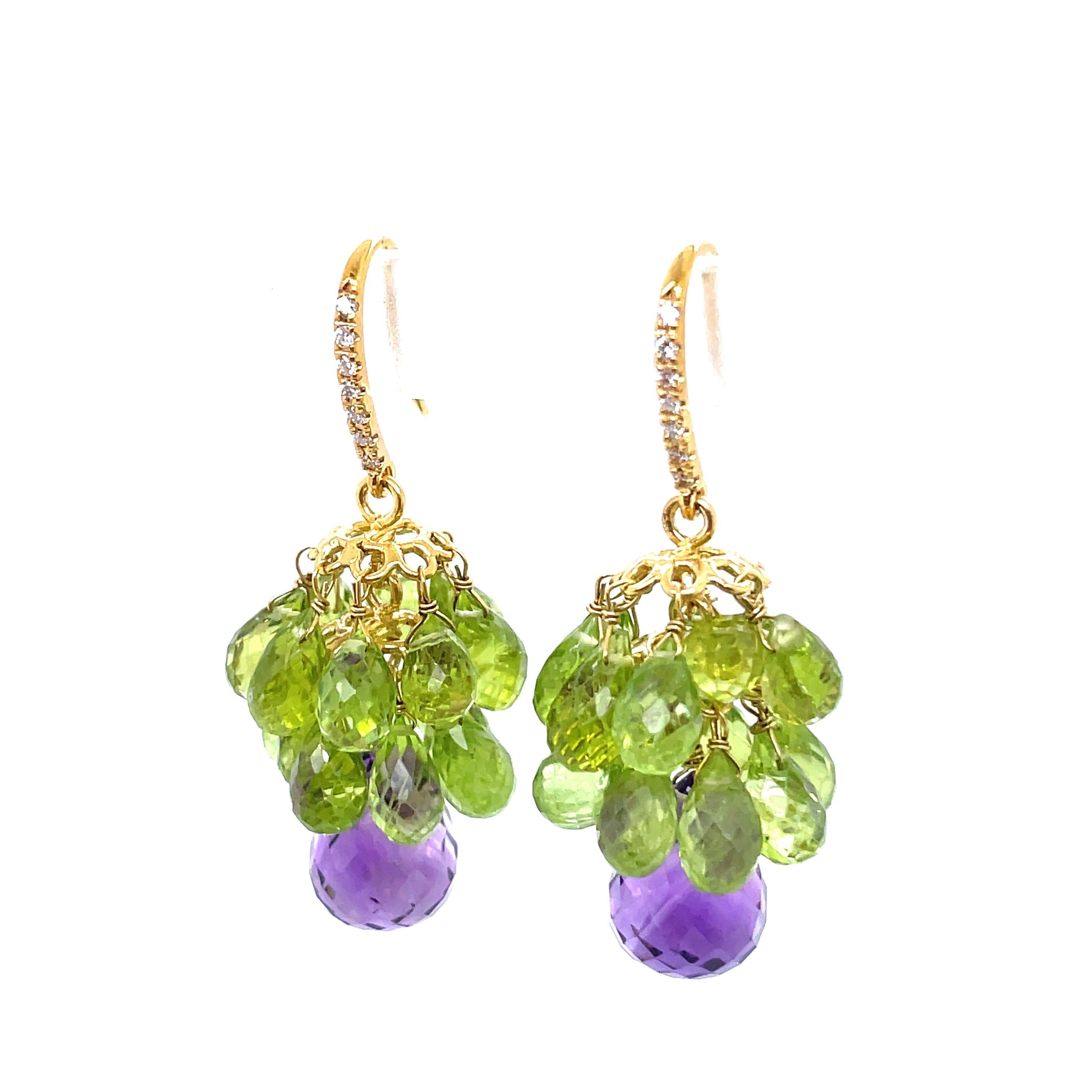 Pendientes de gota de amatista y peridoto talla briolette Cts 48 Uva engastados en oro de 18k en Nuevo estado para la venta en Hong Kong, HK