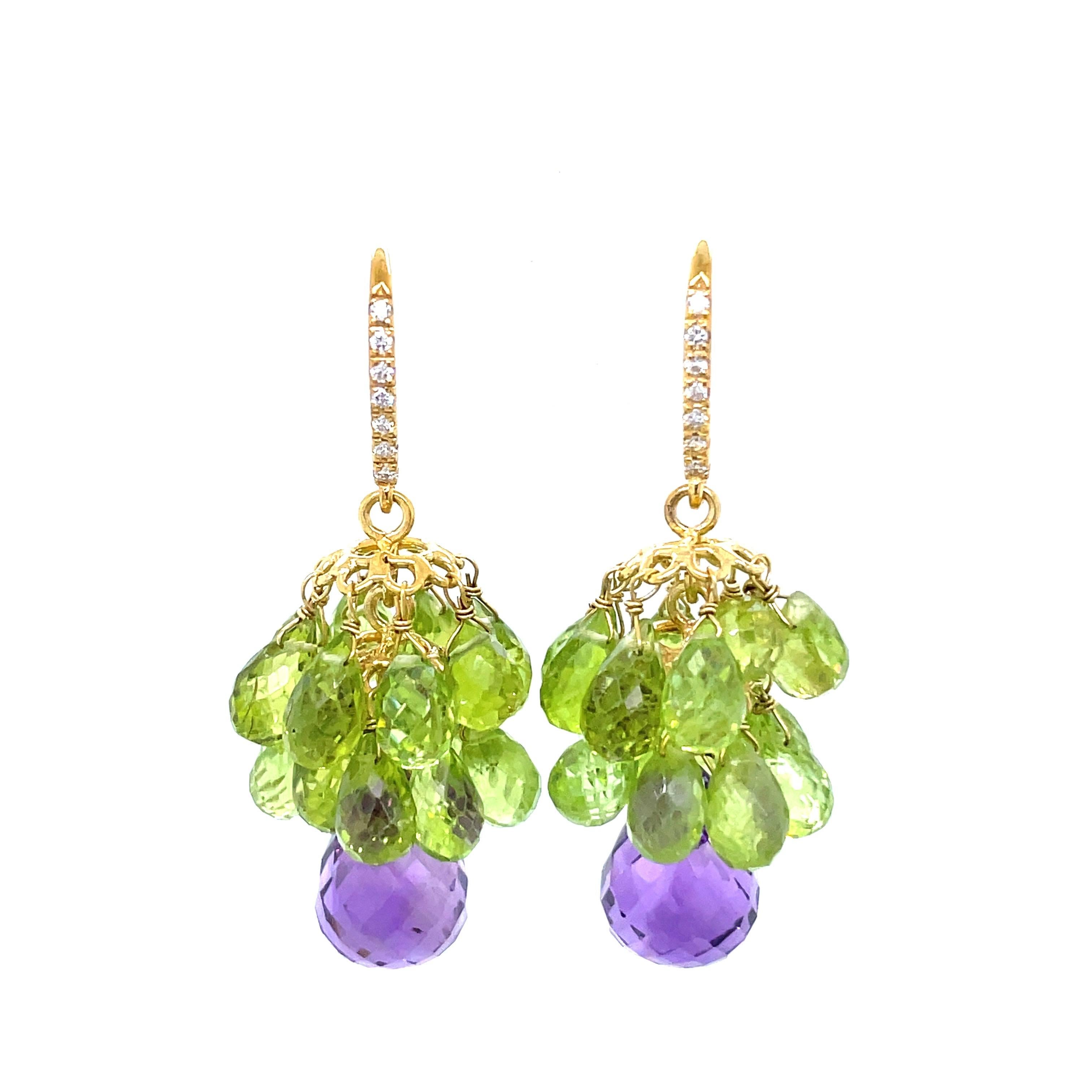 Boucles d'oreilles pendantes en or 18 carats avec améthyste taillée en briolette et péridots Cts 48 en vente 2