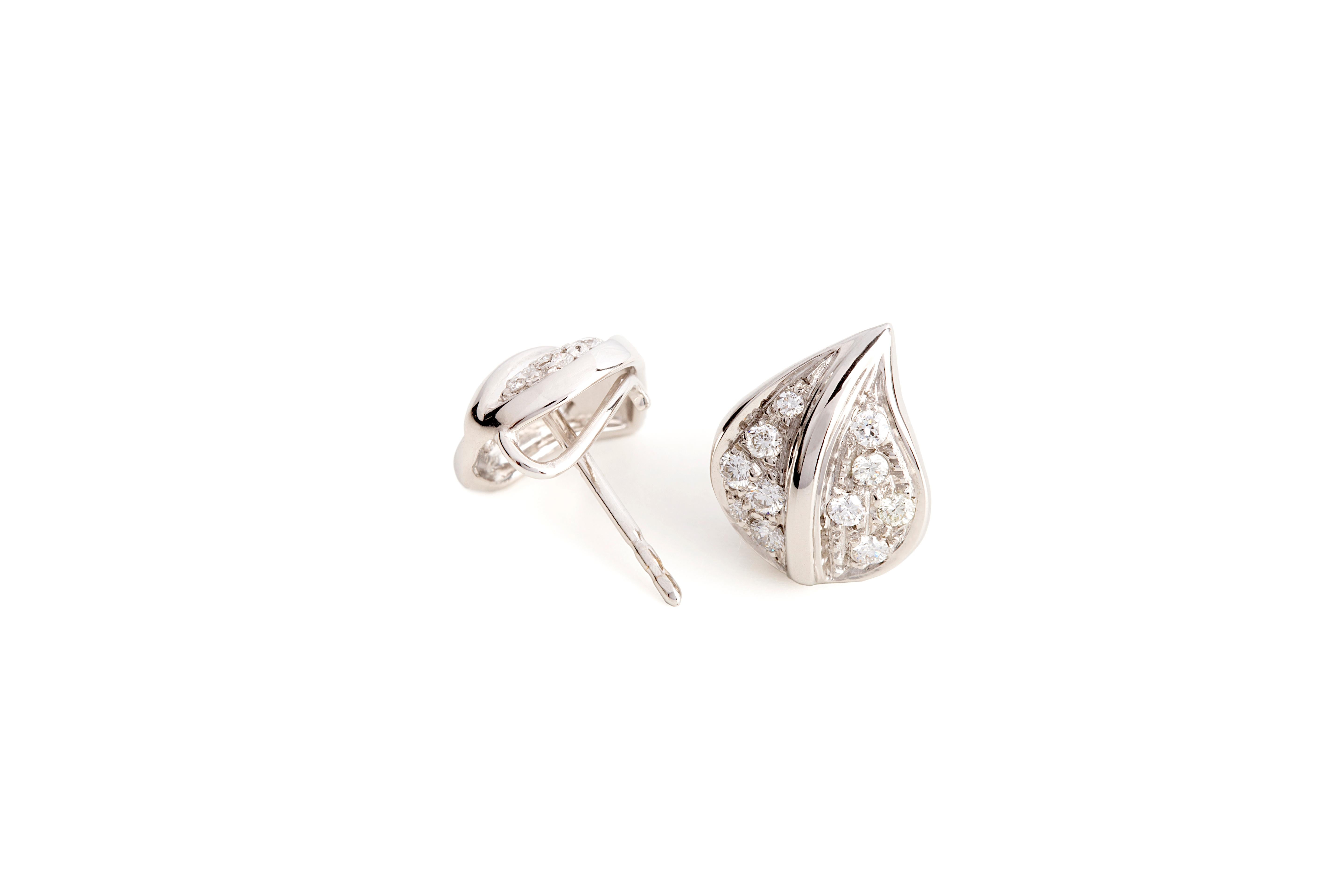 Briolette Cut 18K Gold Detachable Aquamarine 0.30 Karats White Diamonds Drop Earrings  For Sale