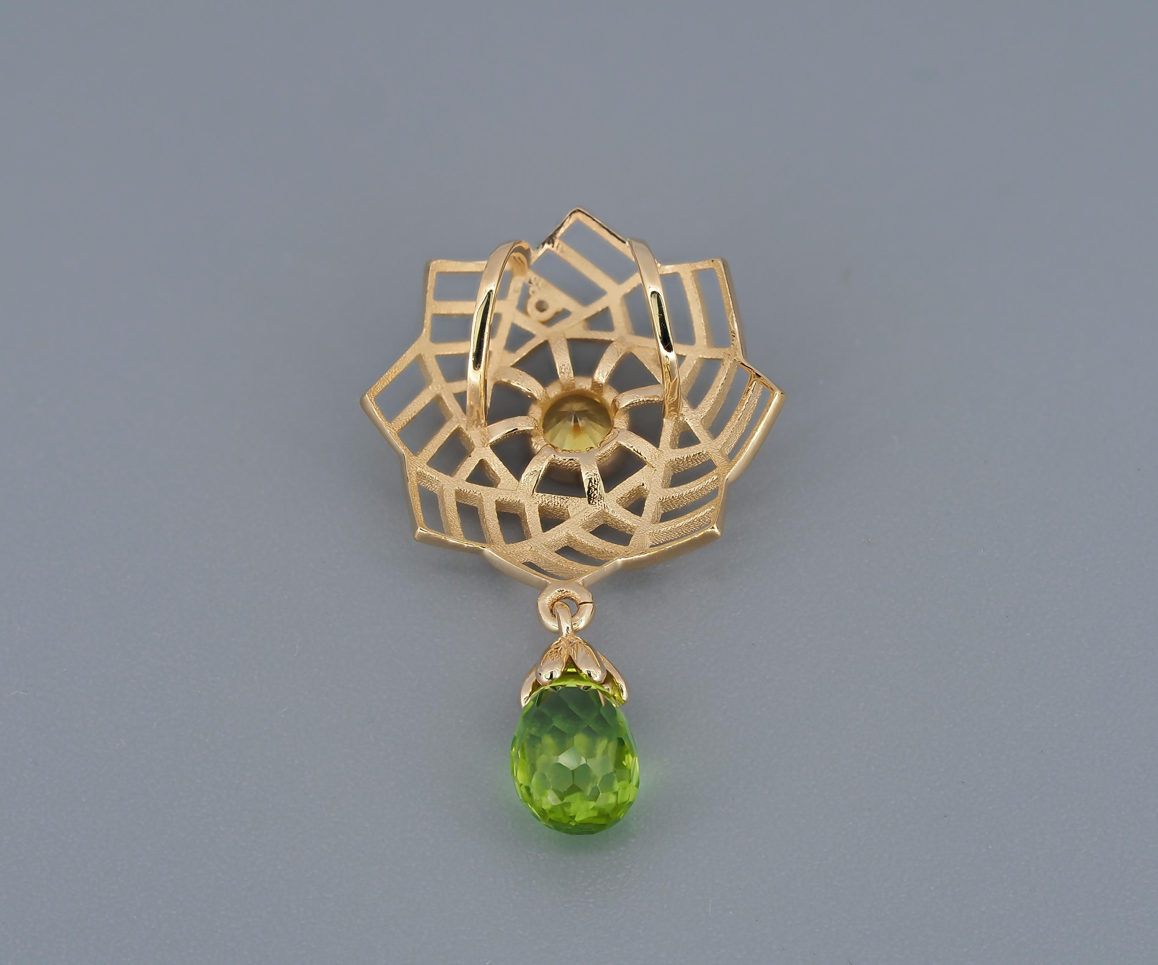 Briolette peridot pendant in 14k gold.  In New Condition For Sale In Istanbul, TR