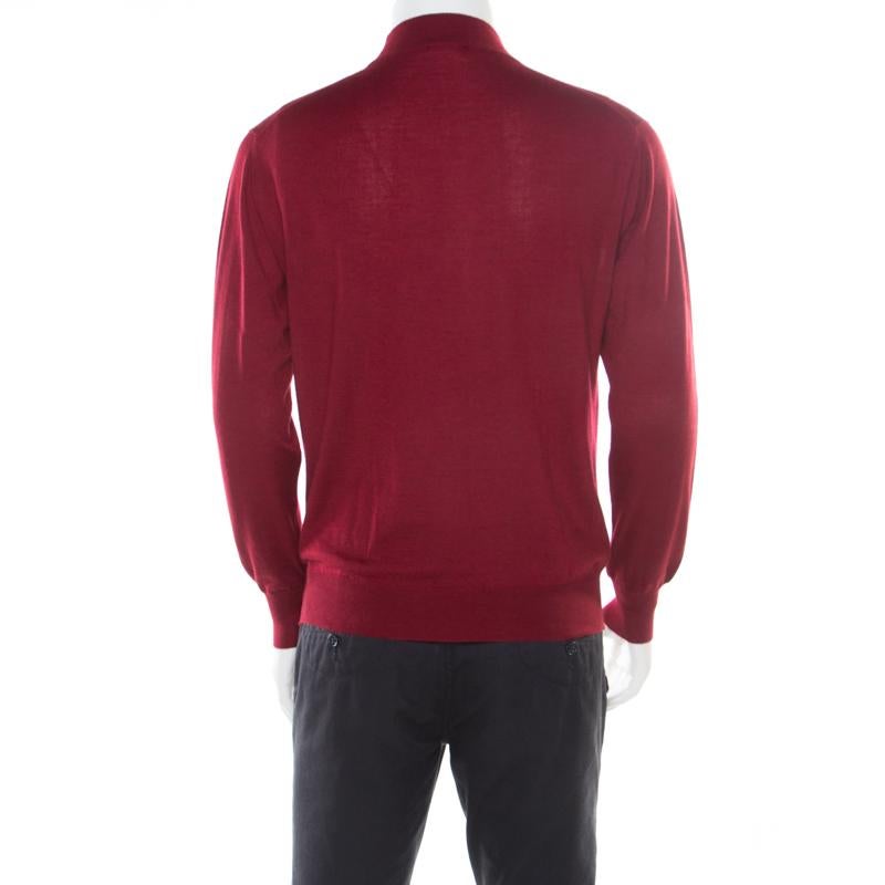 Stay warm and stylish at the same time in this fabulous sweater from Brioni. This burgundy sweater is made of a cashmere and silk blend and features a fine fitting. It flaunts a high neck and long sleeves. Pair it with denims and smart ankle boots
