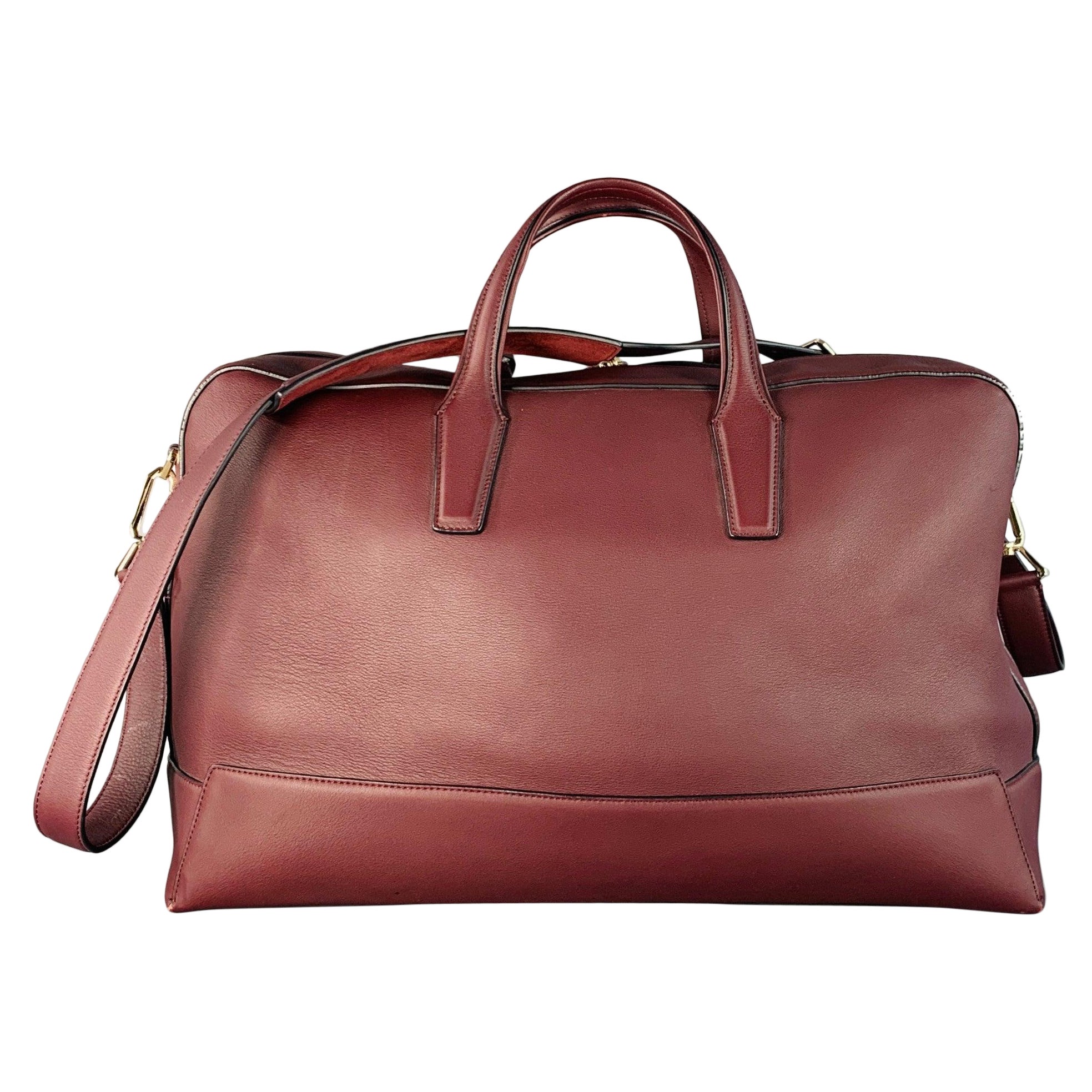 Brioni - Borsa da notte con zip in pelle di Borgogna in vendita