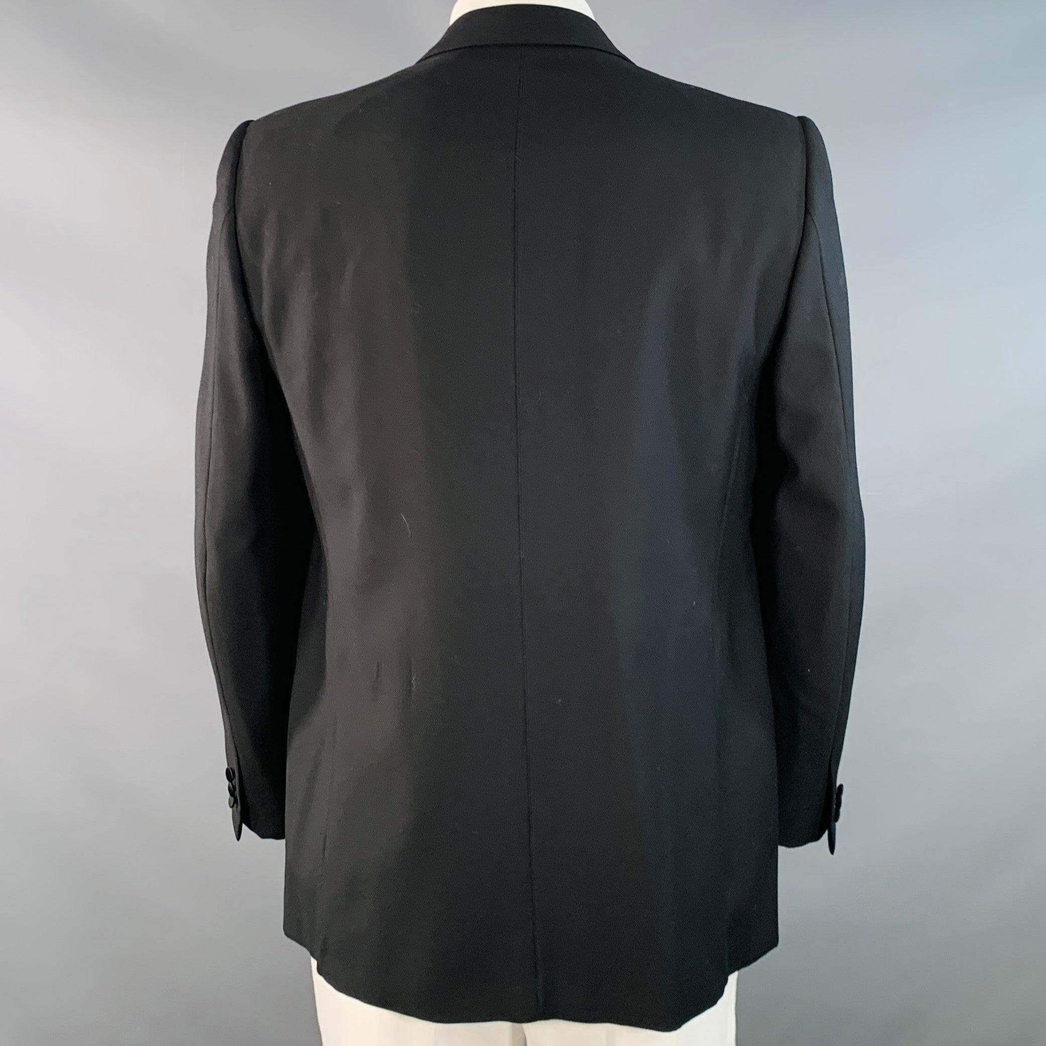 Brioni pour Wilkes Bashford Taille 44 Tuxedo en laine noire à revers en pointe Excellent état - En vente à San Francisco, CA