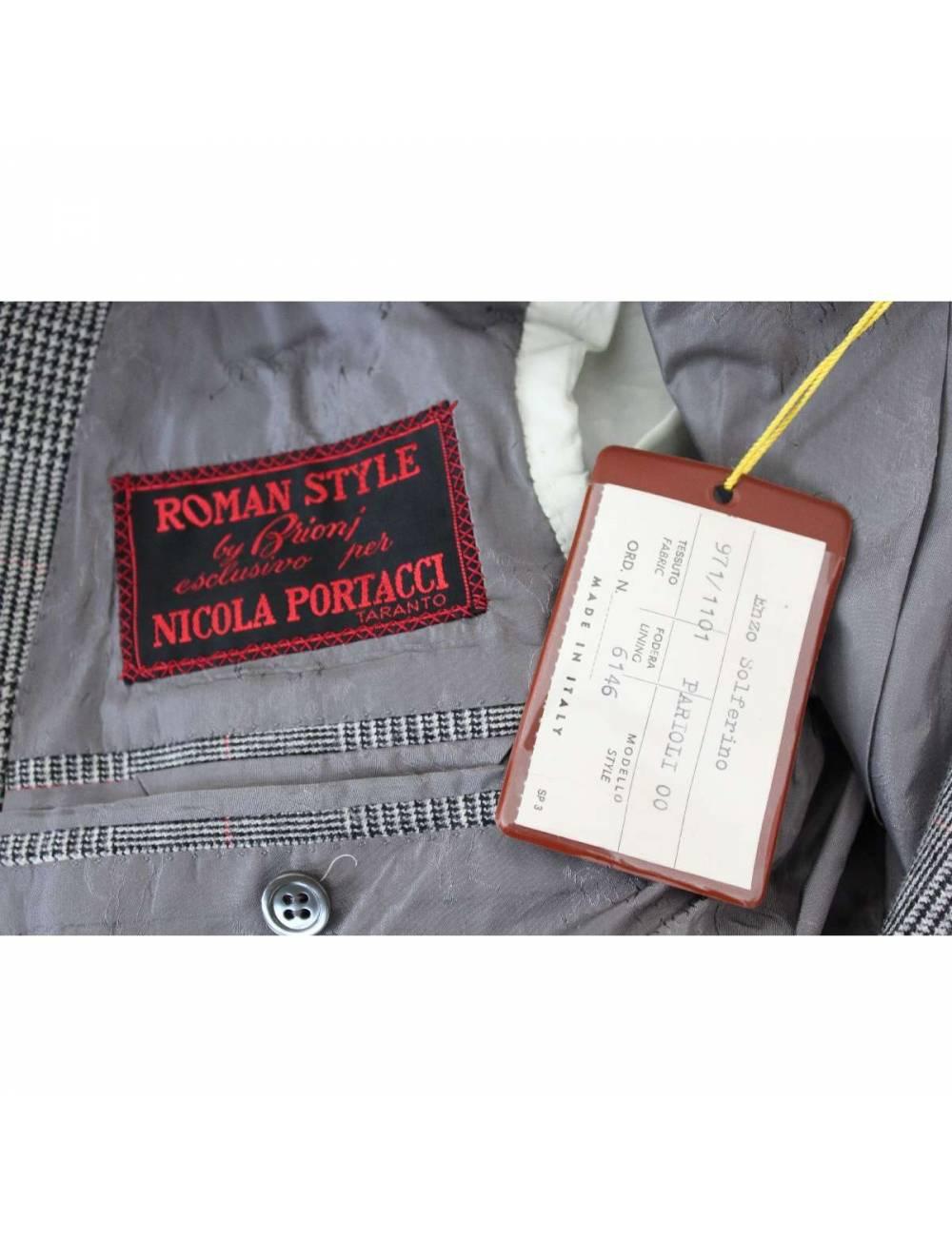 Brioni Gray Wool Prince Of Wales Pinstripe Suit Trousers and Jacket 3