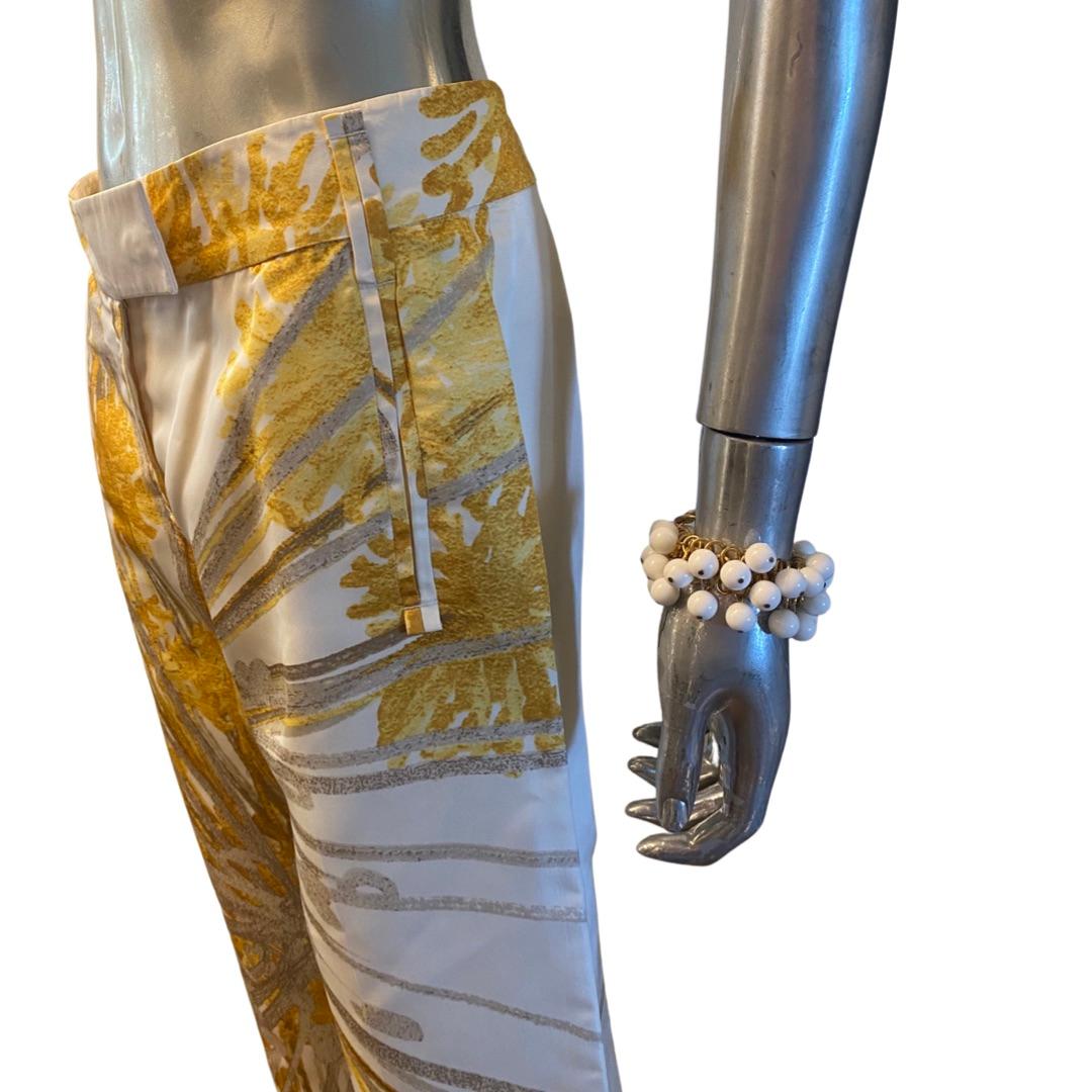 Brioni Italien Maßgeschneiderte Hose aus Seide mit Blumendruck Größe 6 im Zustand „Gut“ im Angebot in Palm Springs, CA