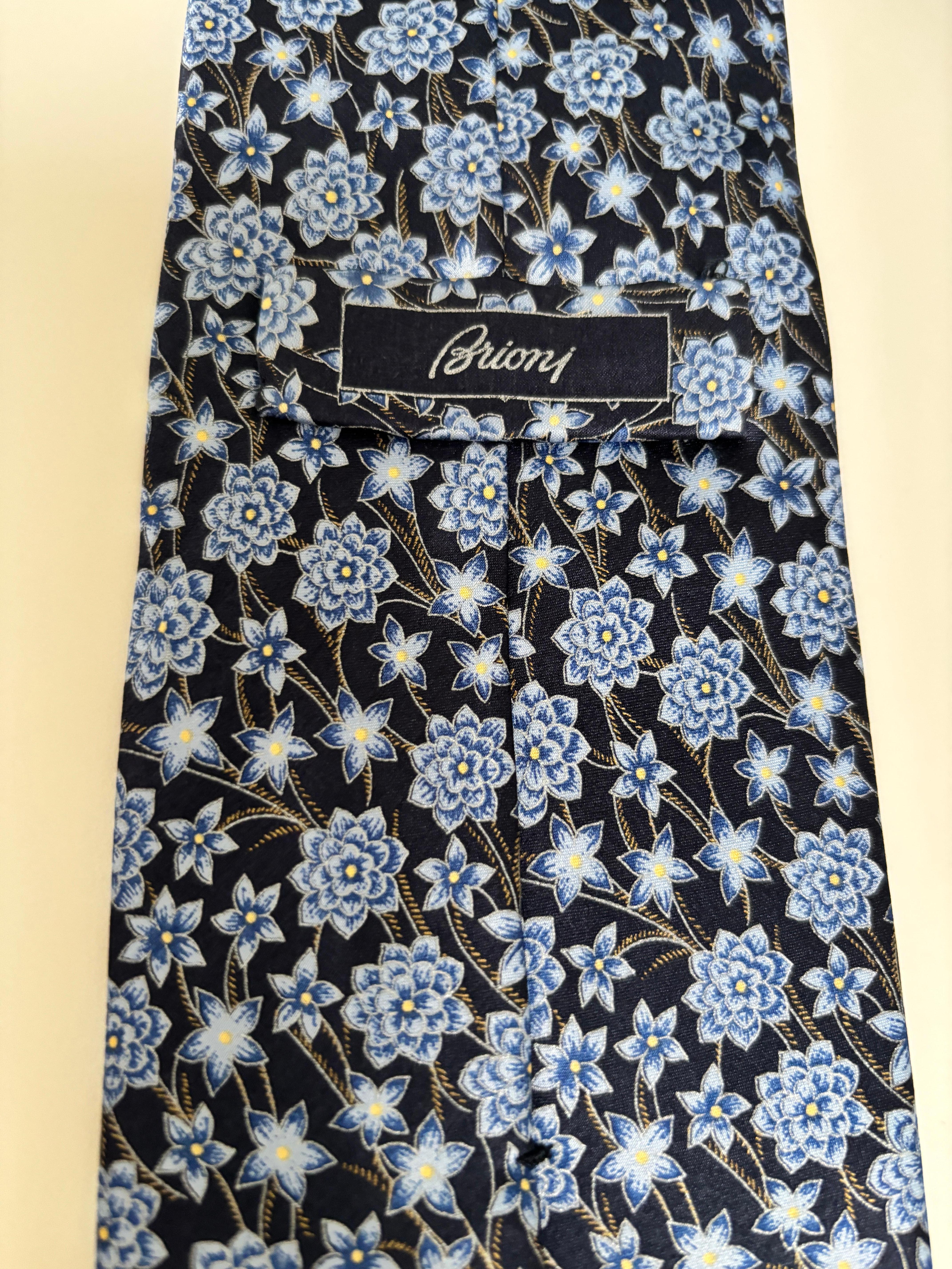 Cravate en soie bleue pour hommes, Brioni en vente 6
