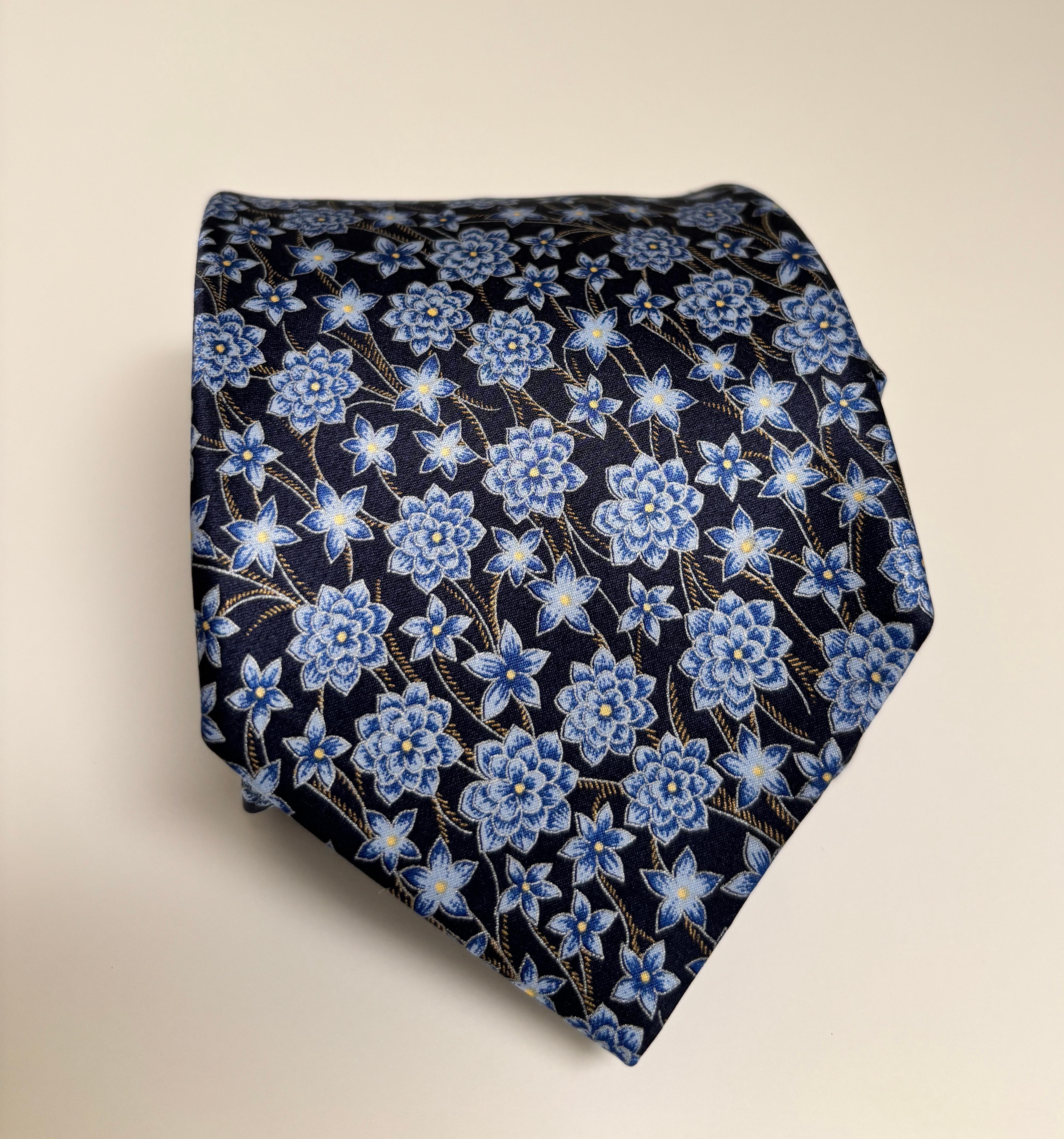 Cravate en soie bleue pour hommes, Brioni en vente 7