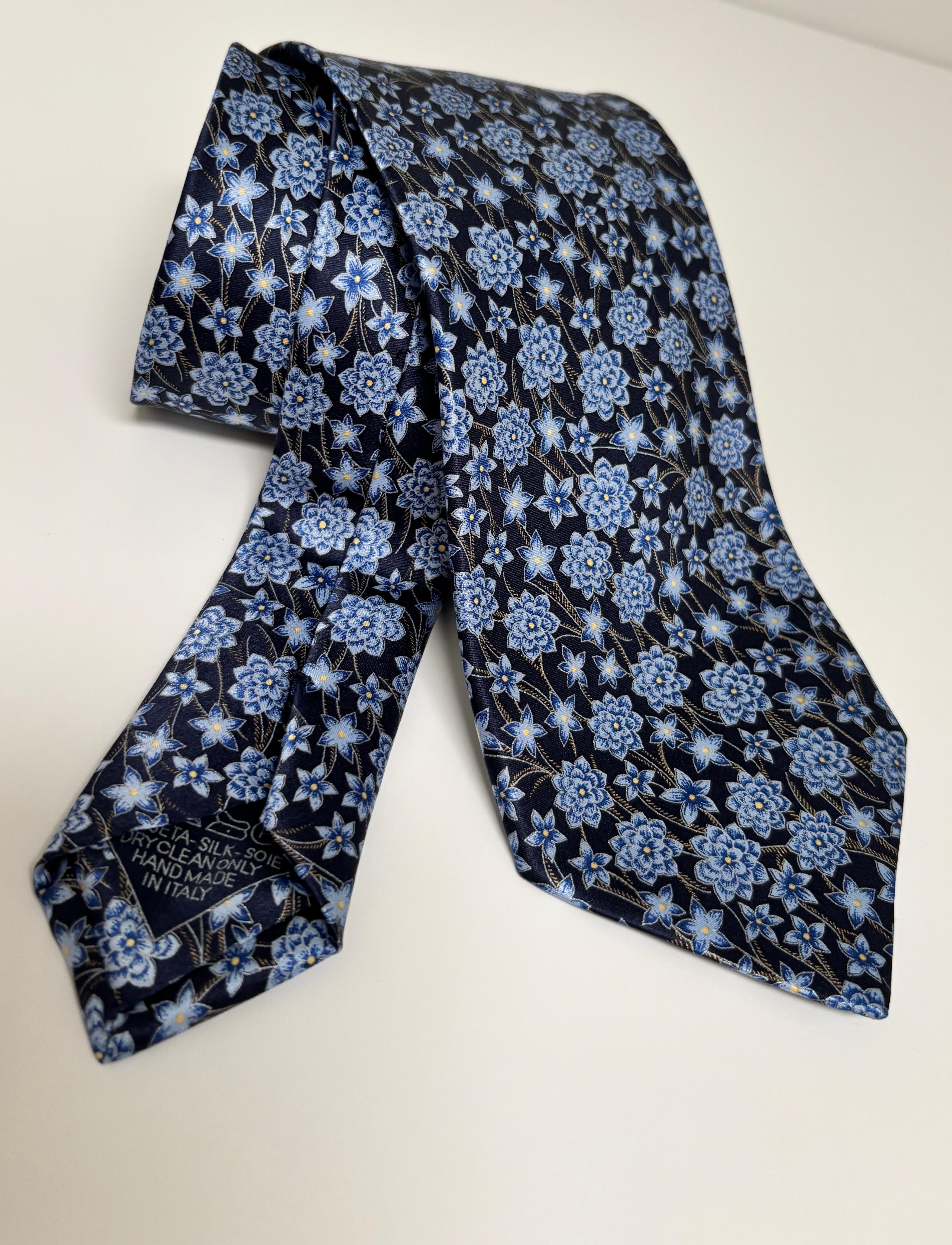 Cravate en soie bleue pour hommes, Brioni Bon état - En vente à Moreno Valley, CA