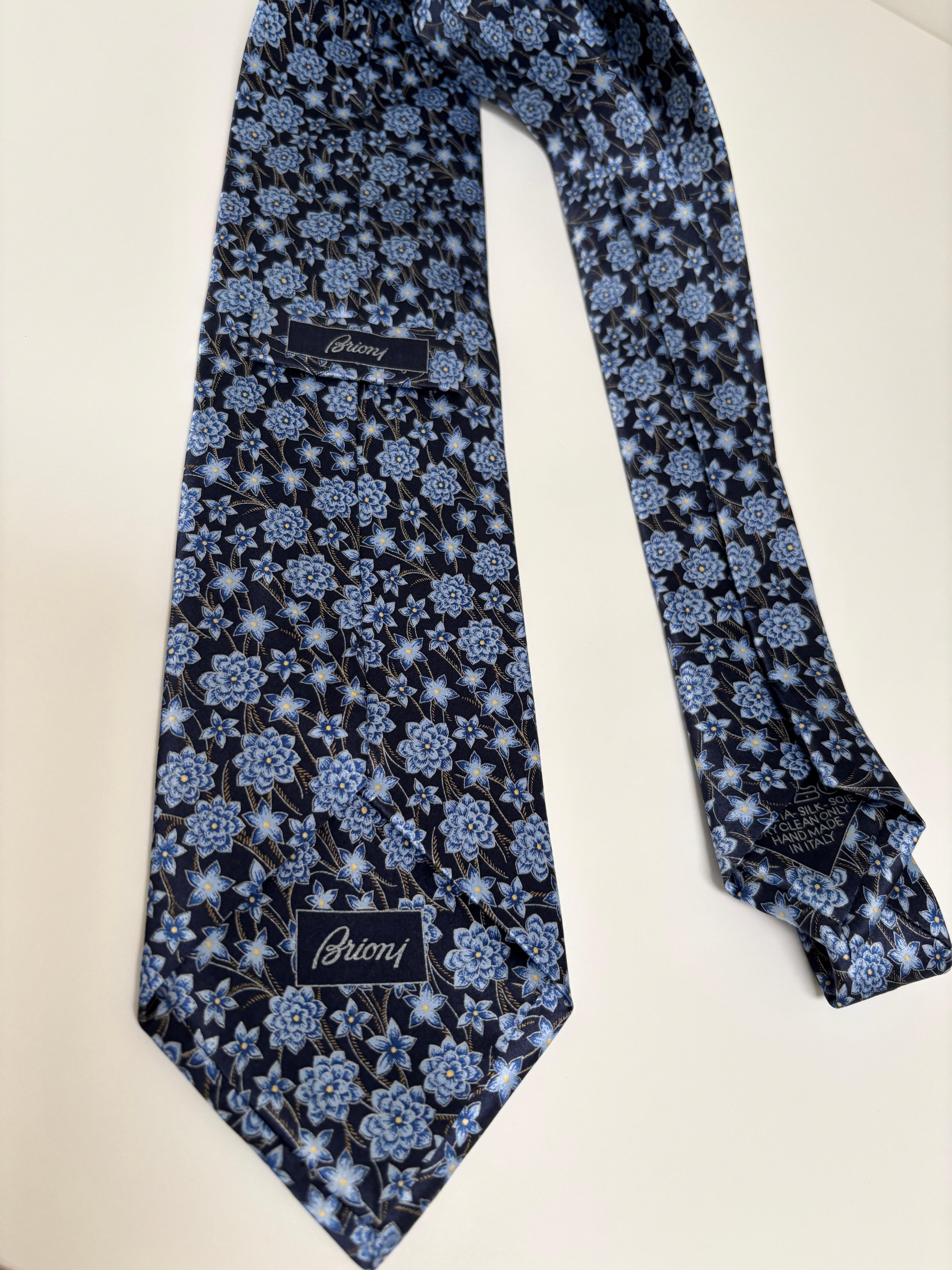 Cravate en soie bleue pour hommes, Brioni en vente 4